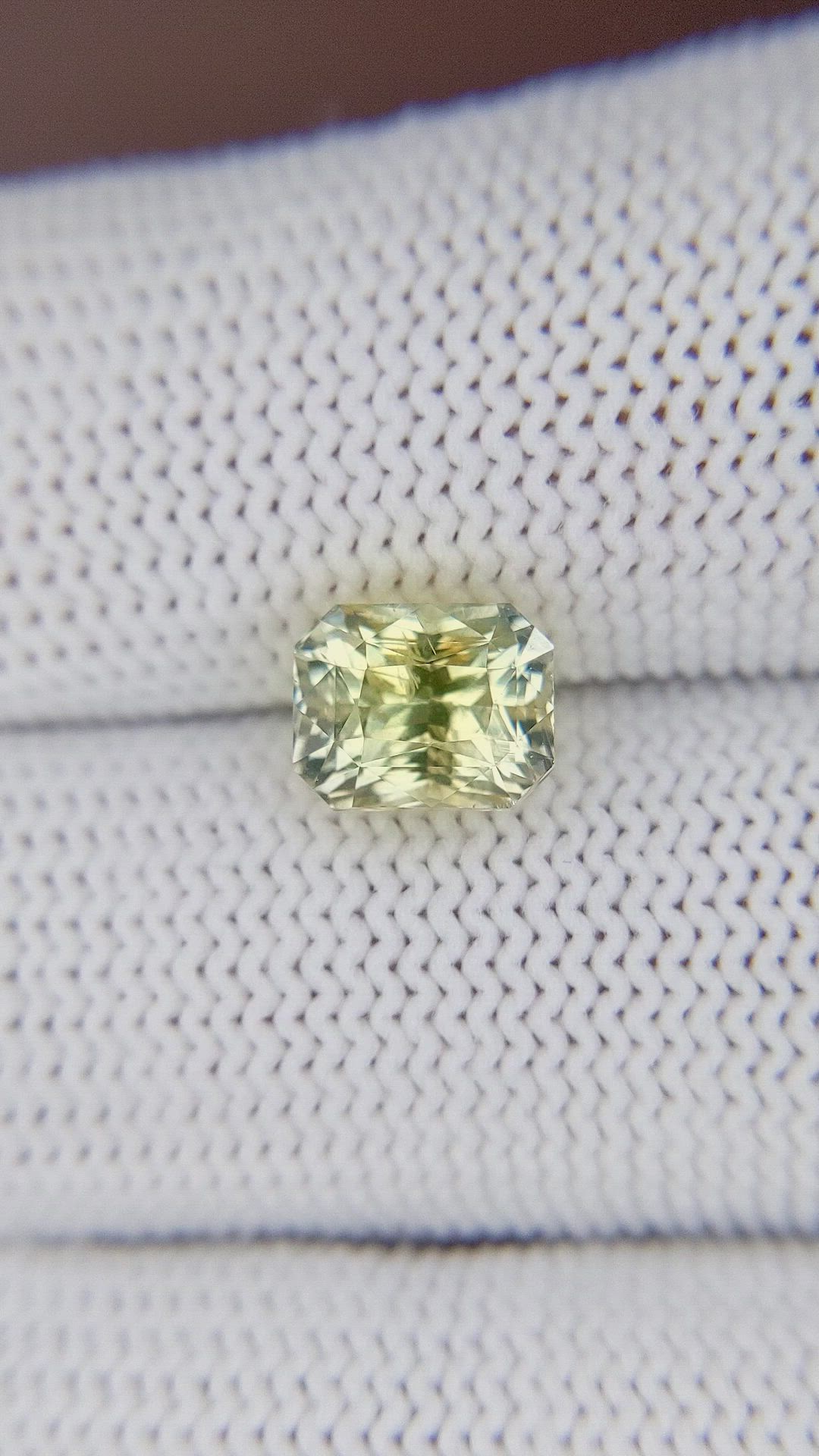 3.07 Ct. Yellow Sapphire from Ceylon (Sri Lanka) Size Video