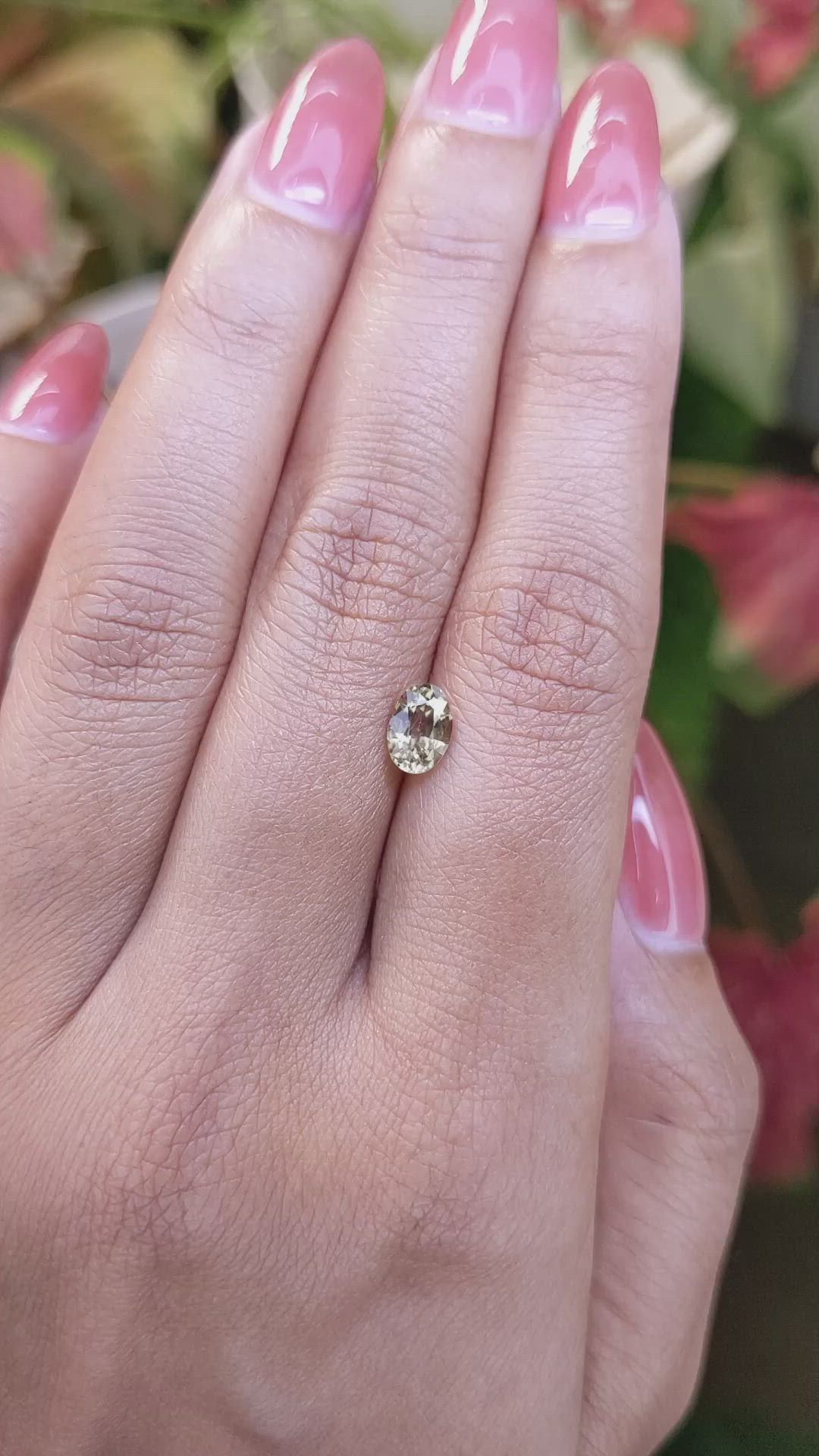 0.95 Ct. Yellowish Brown Sapphire from Ceylon (Sri Lanka) Size Video