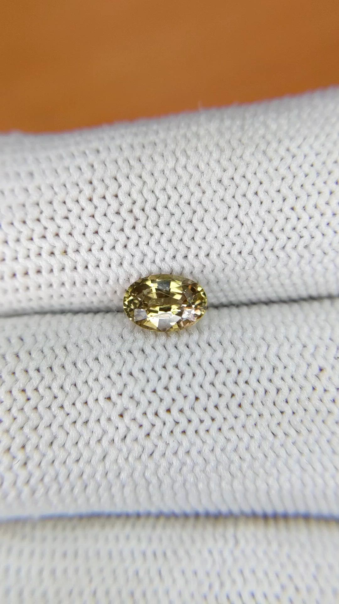0.95 Ct. Yellowish Brown Sapphire from Ceylon (Sri Lanka) Size Video