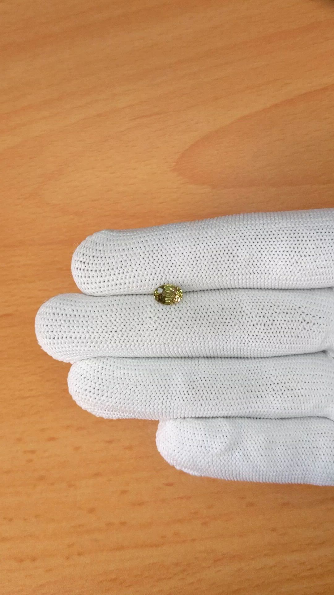 0.95 Ct. Yellowish Brown Sapphire from Ceylon (Sri Lanka) Size Video