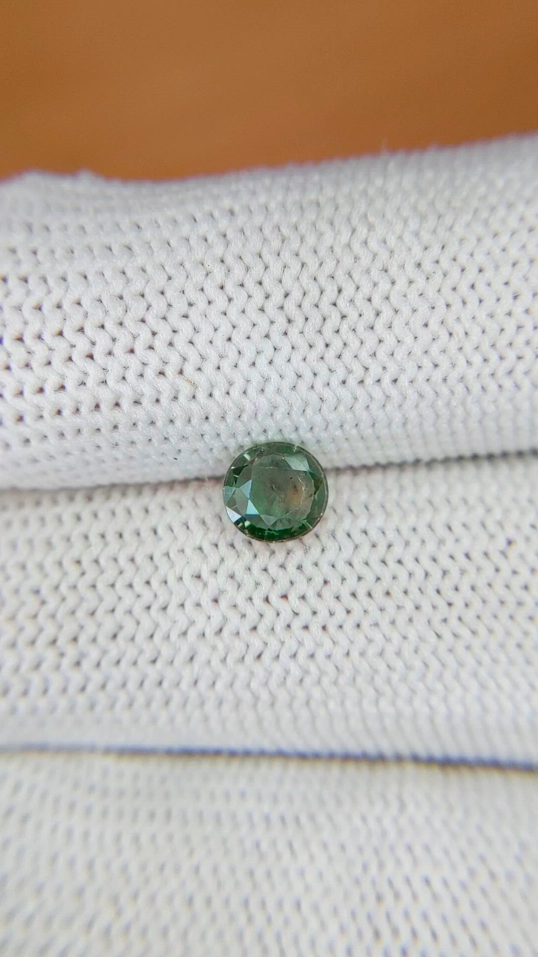 0.97 Ct. Green Sapphire from Ceylon (Sri Lanka) Size Video