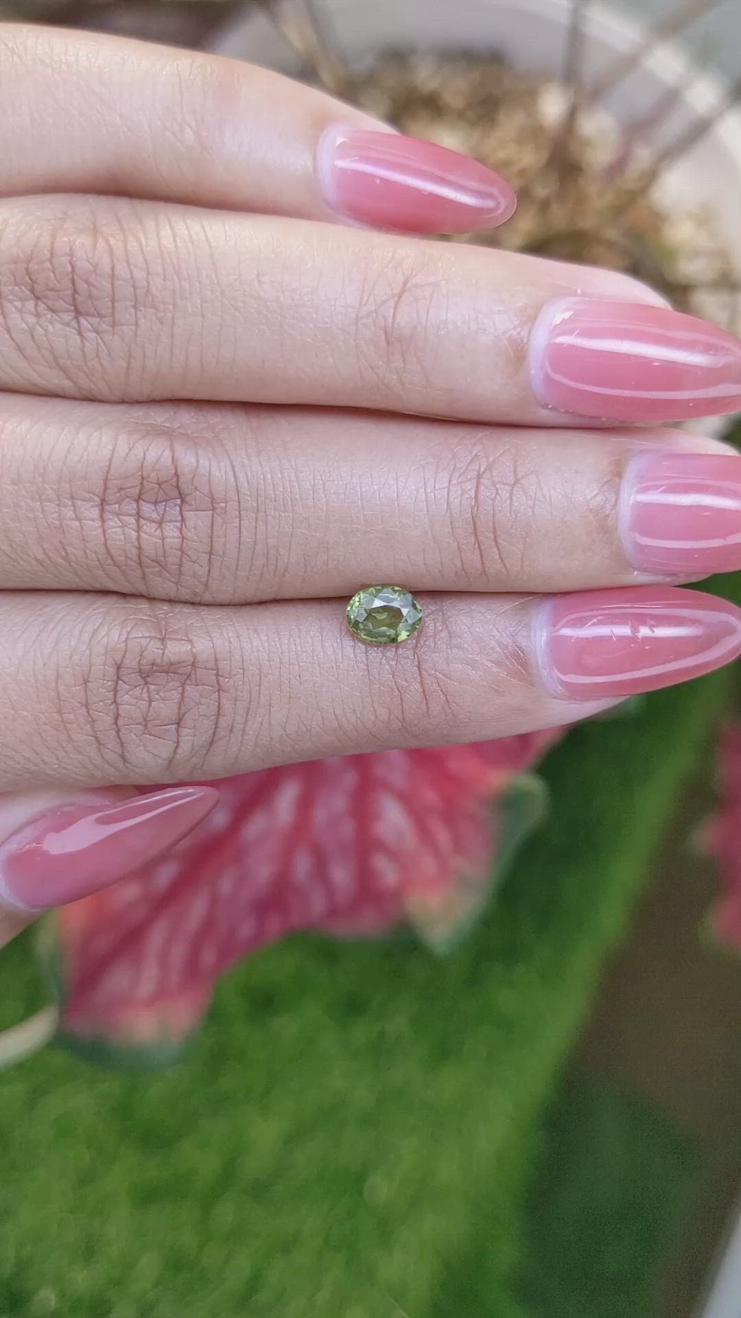 0.77 Ct. Yellowish Green Sapphire from Ceylon (Sri Lanka) Size Video