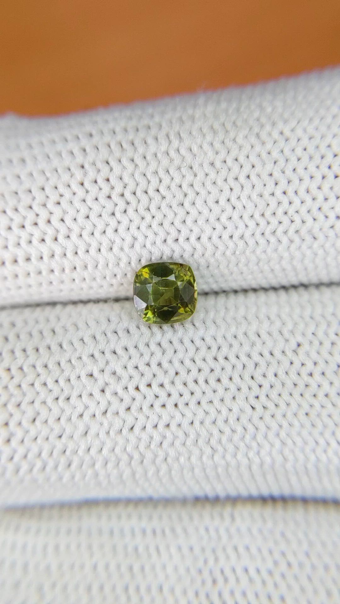 0.86 Ct. Yellowish Green Sapphire from Ceylon (Sri Lanka) Size Video