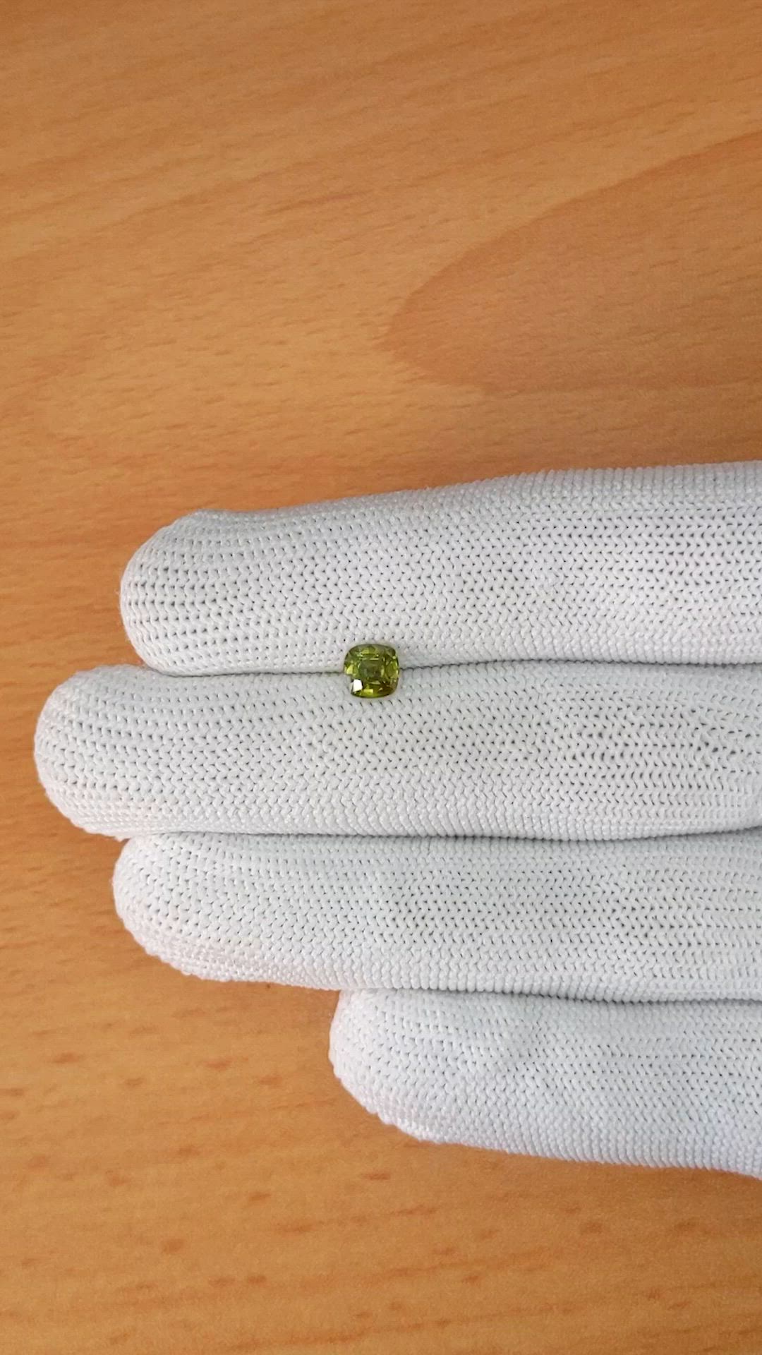 0.86 Ct. Yellowish Green Sapphire from Ceylon (Sri Lanka) Size Video