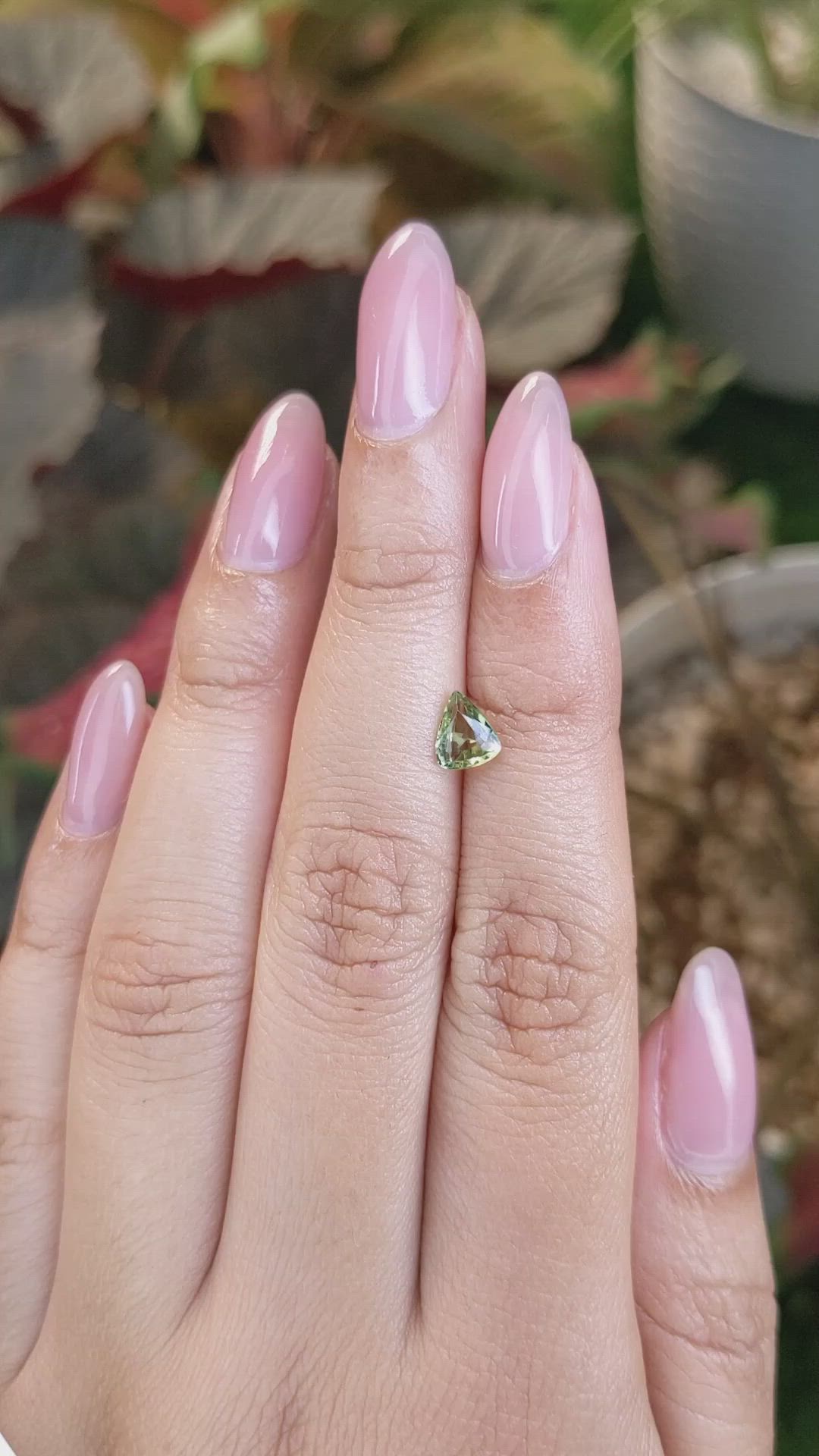 0.74 Ct. Yellowish Green Sapphire from Ceylon (Sri Lanka) Size Video