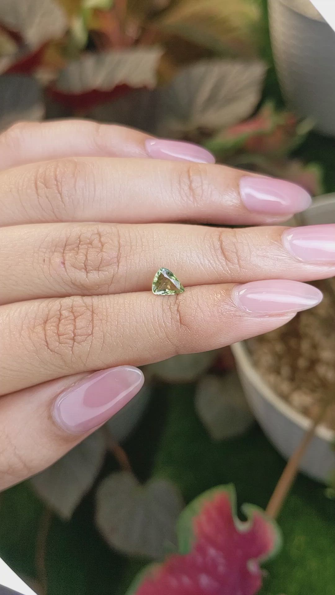 0.74 Ct. Yellowish Green Sapphire from Ceylon (Sri Lanka) Size Video