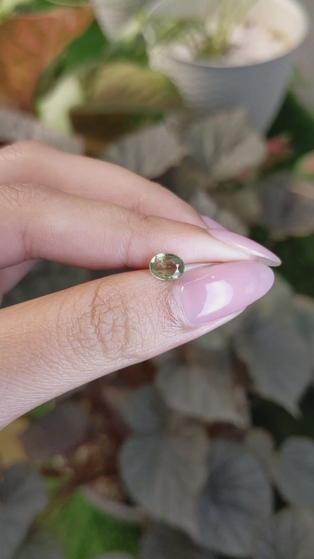 0.95 Ct. Yellowish Green Sapphire from Ceylon (Sri Lanka) Size Video