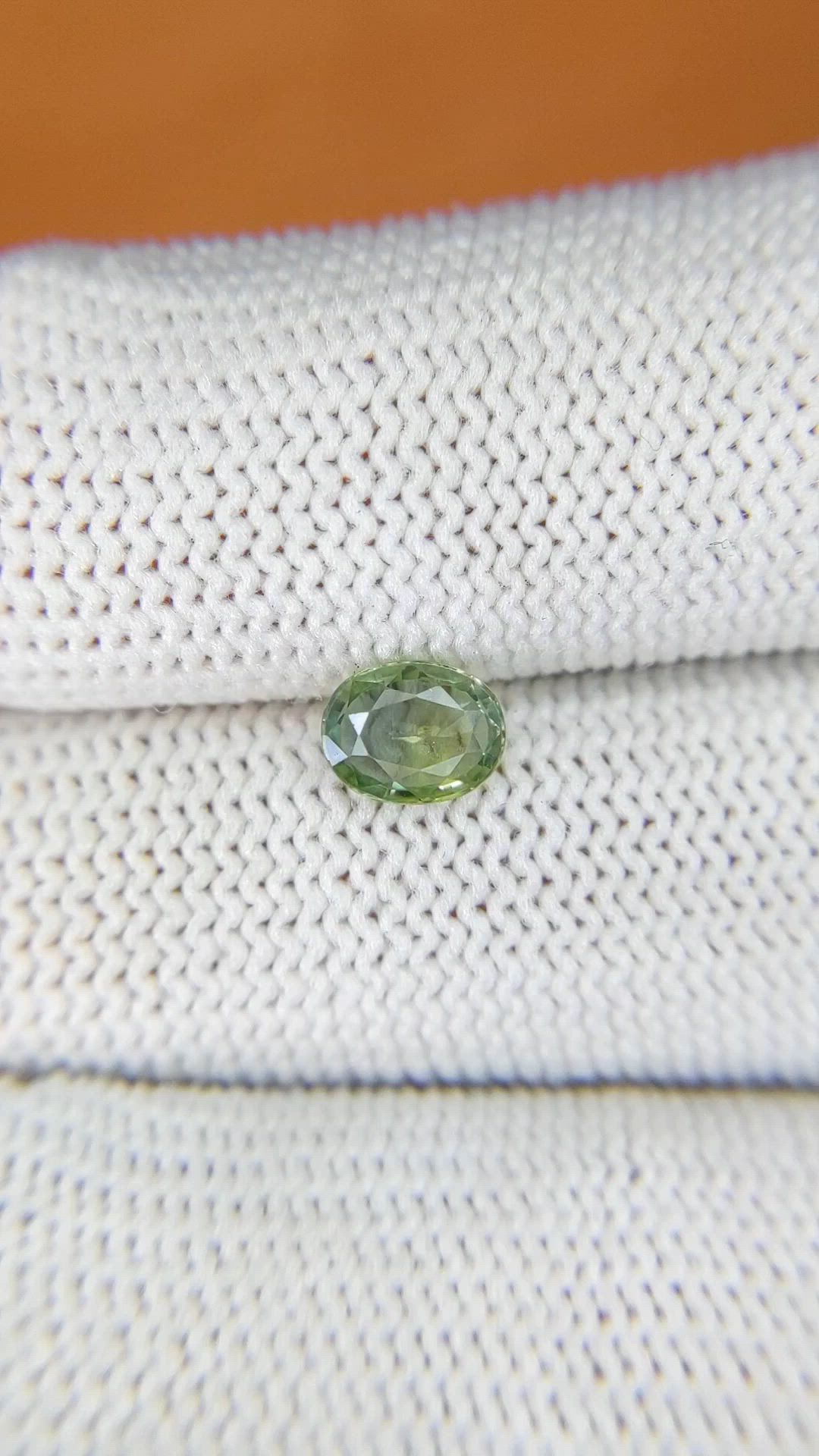 0.95 Ct. Yellowish Green Sapphire from Ceylon (Sri Lanka) Size Video
