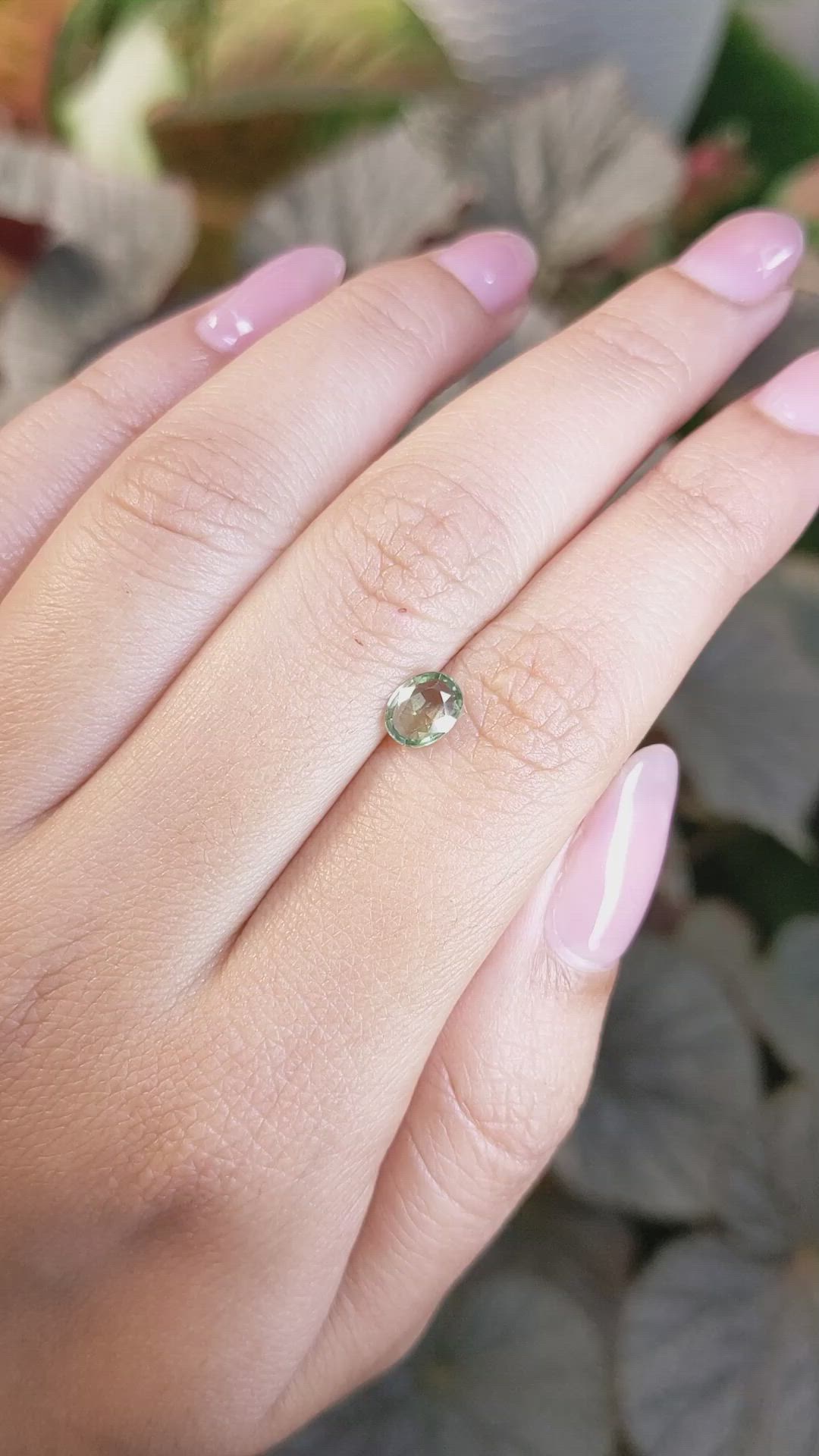 0.95 Ct. Yellowish Green Sapphire from Ceylon (Sri Lanka) Size Video
