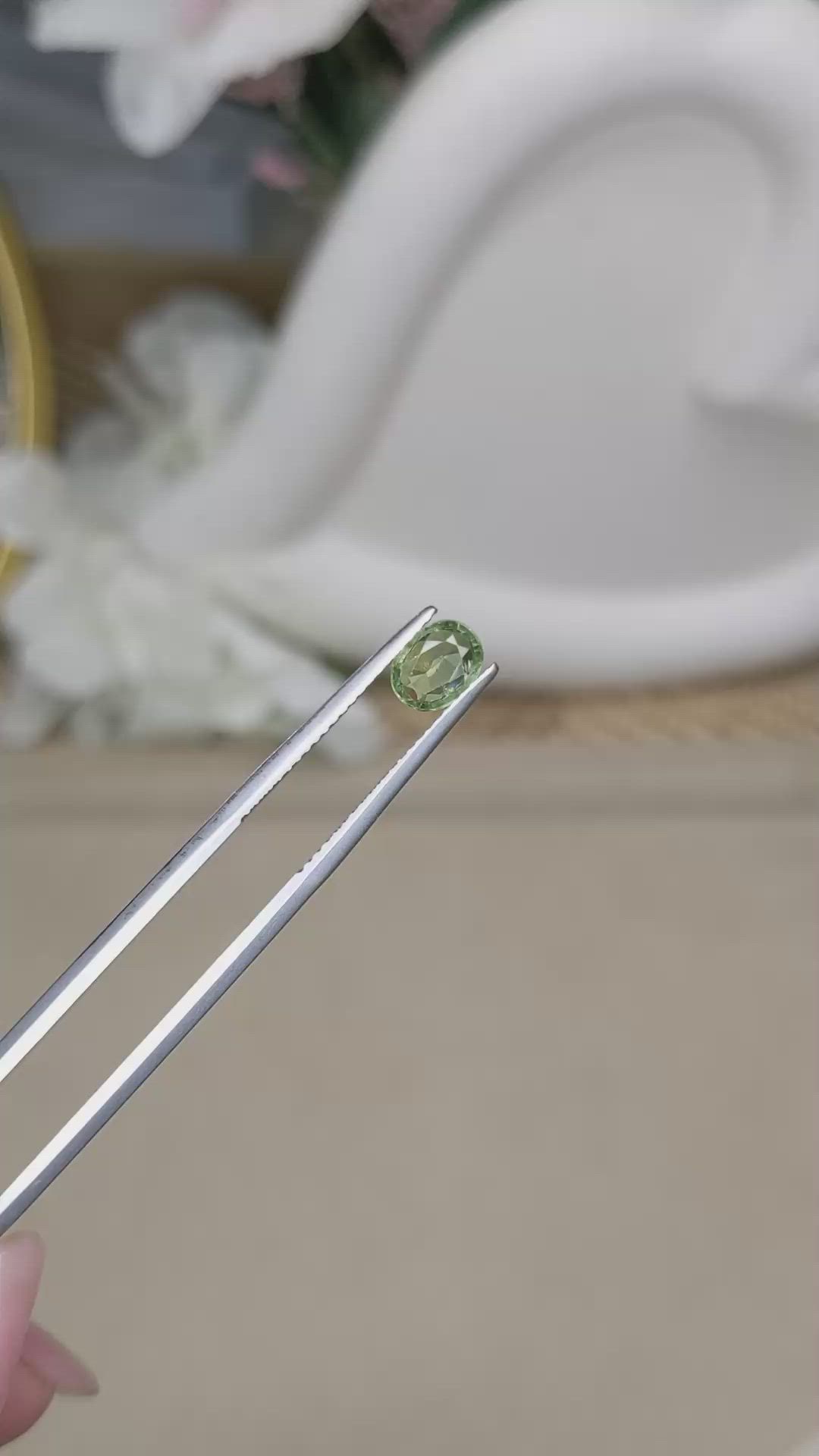 0.95 Ct. Yellowish Green Sapphire from Ceylon (Sri Lanka) Size Video