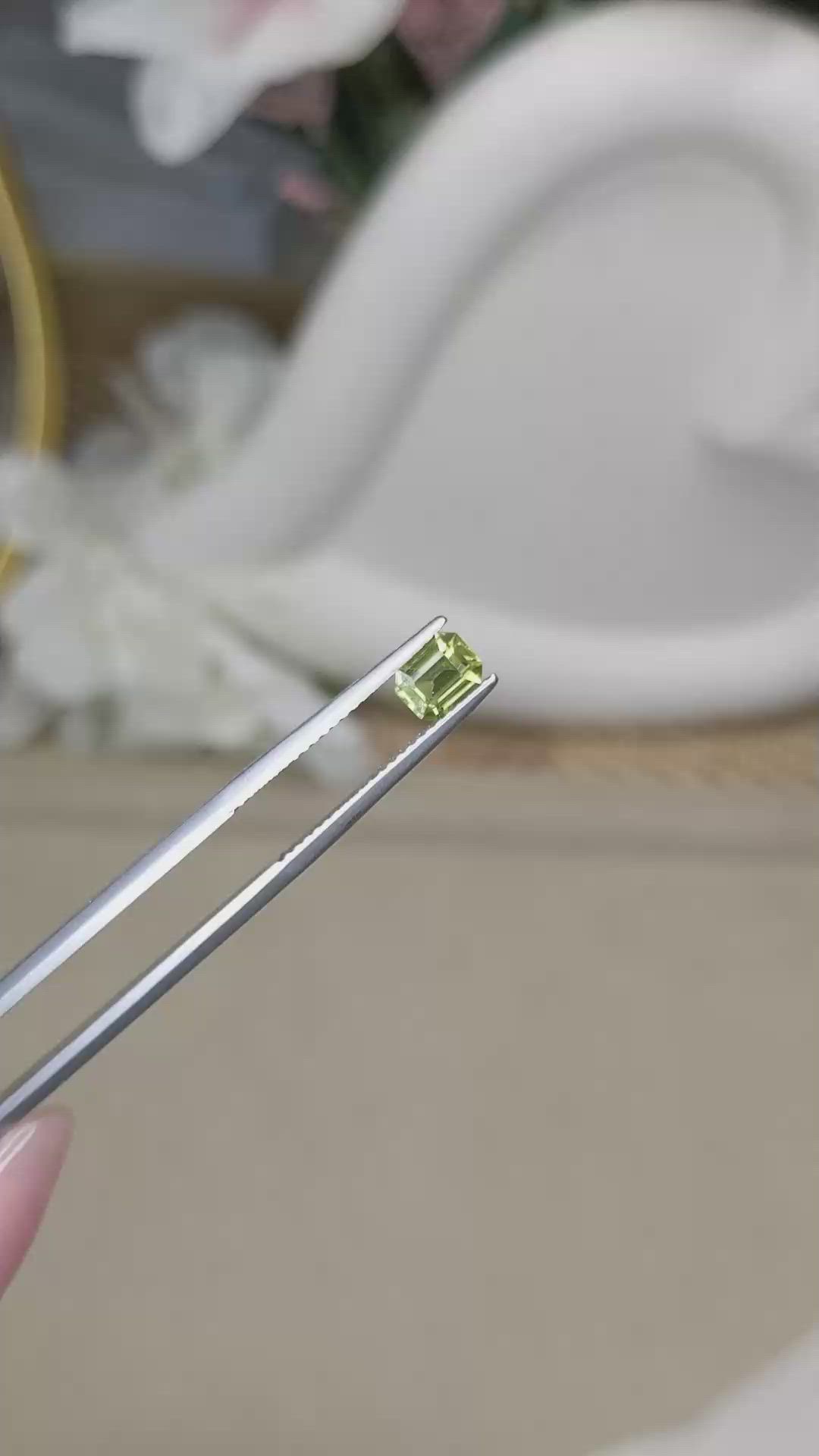 0.79 Ct. Yellowish Green Sapphire from Ceylon (Sri Lanka) Size Video