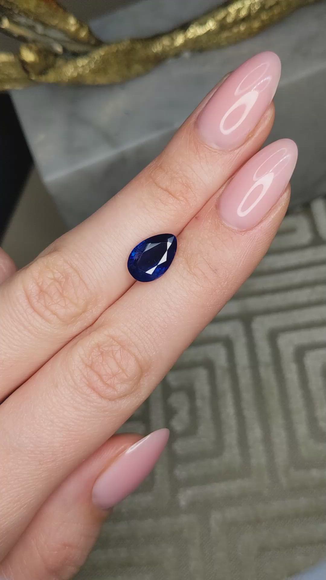 3.71 Ct. Blue Sapphire from Ceylon (Sri Lanka) Size Video