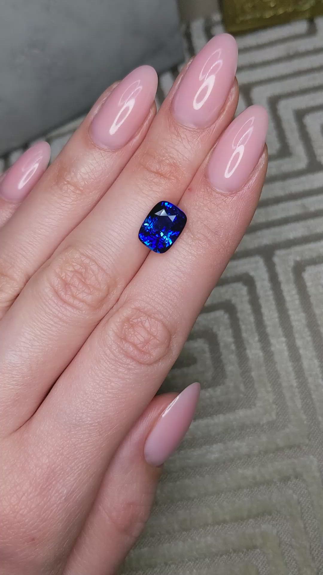 5.32 Ct. Blue Sapphire from Ceylon (Sri Lanka) Size Video