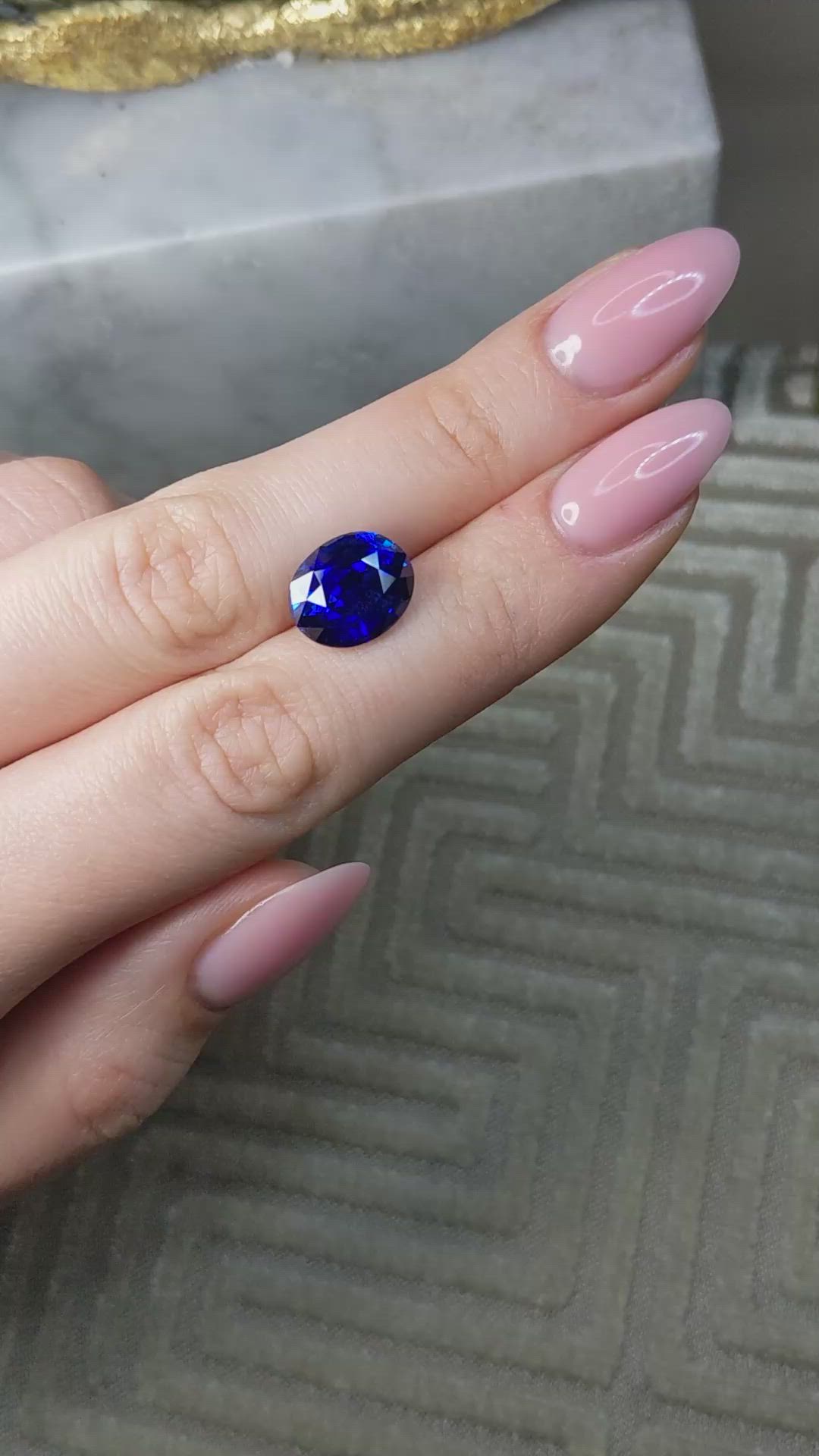 8.13 Ct. Blue Sapphire from Ceylon (Sri Lanka) Size Video