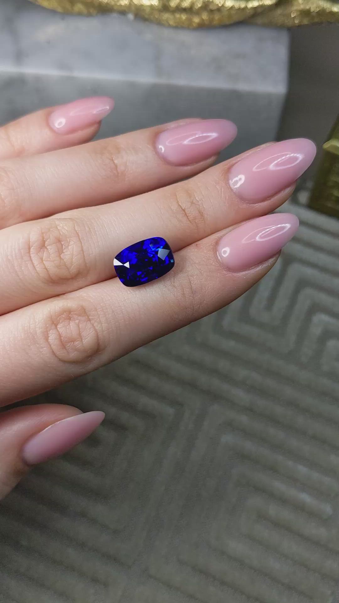 9.18 Ct. Blue Sapphire from Ceylon (Sri Lanka) Size Video