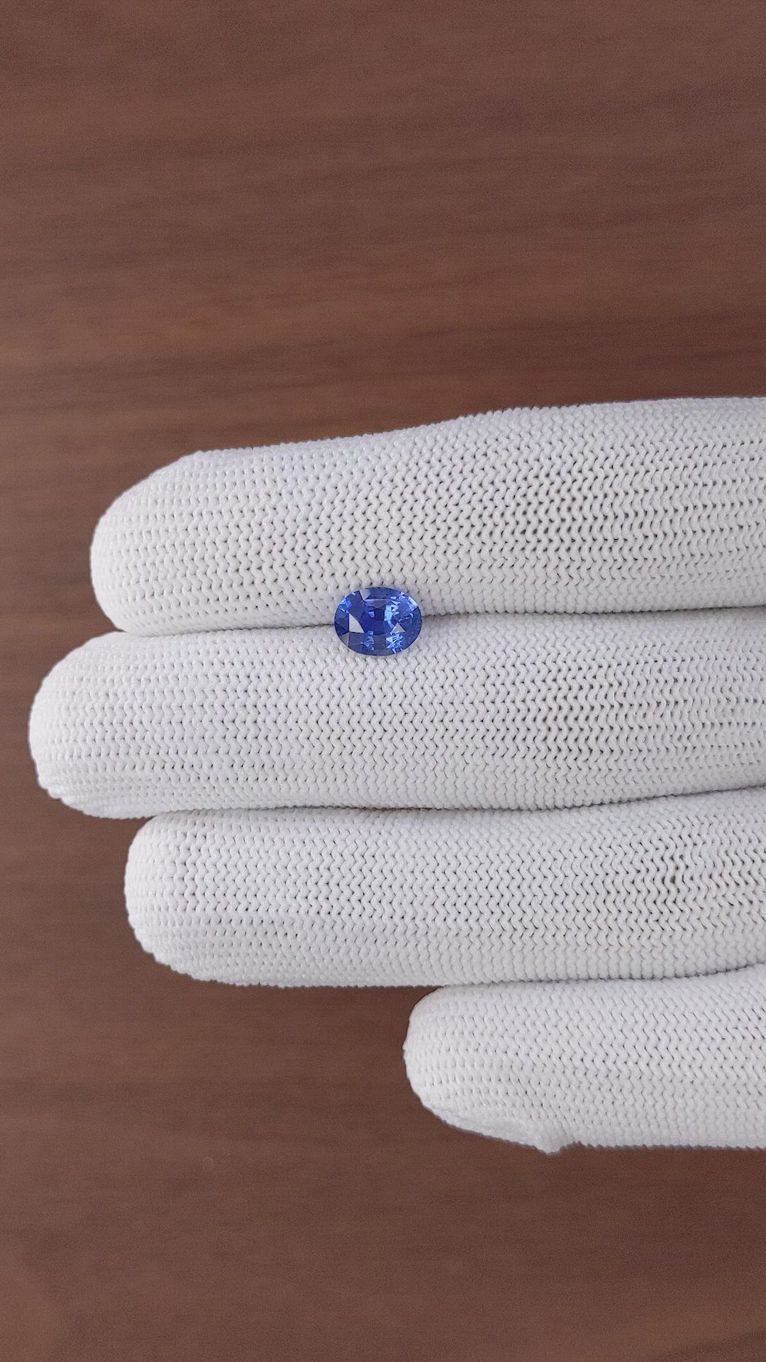1.61 Ct. Blue Sapphire from Ceylon (Sri Lanka) Size Video