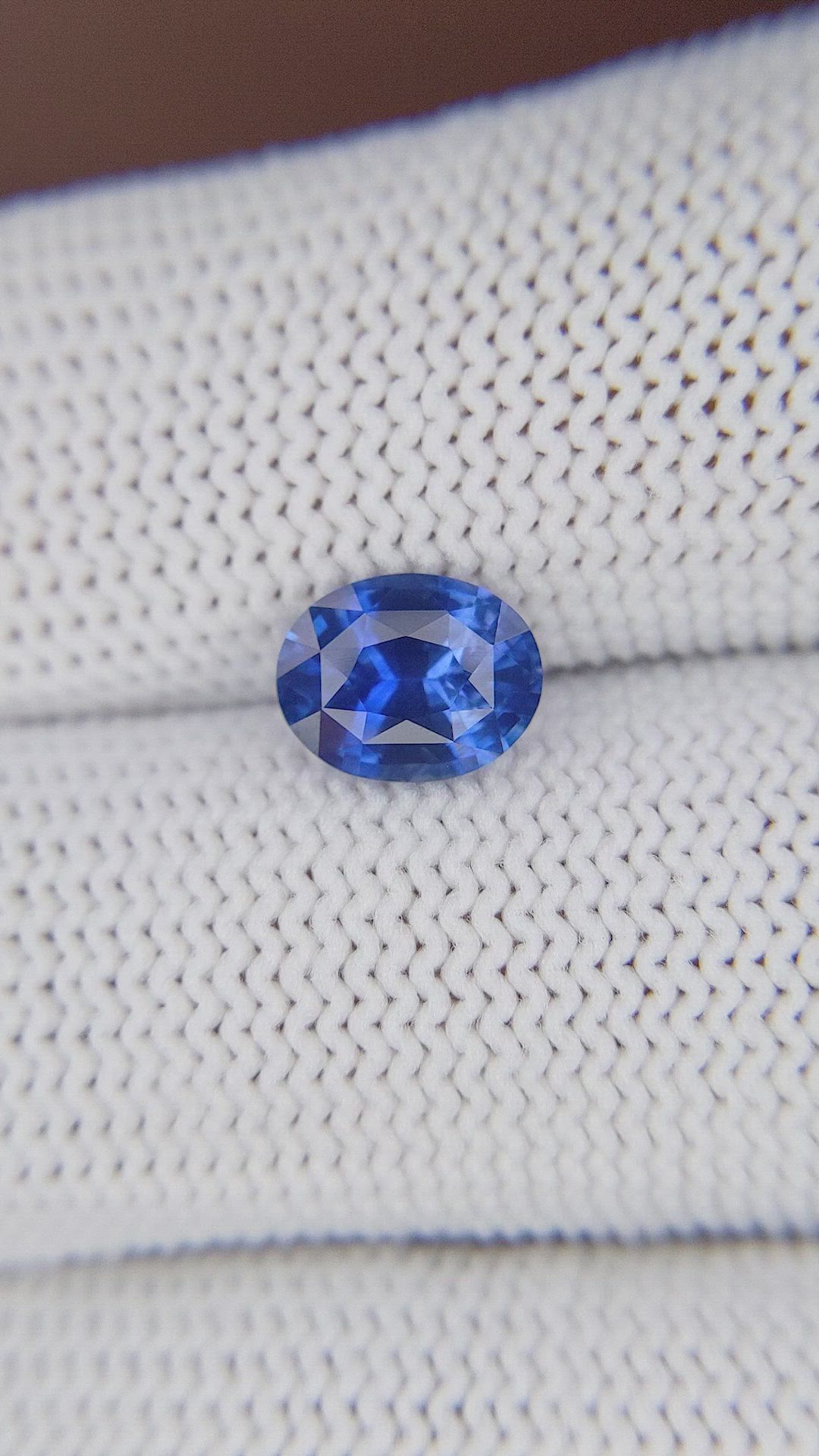 1.61 Ct. Blue Sapphire from Ceylon (Sri Lanka) Size Video