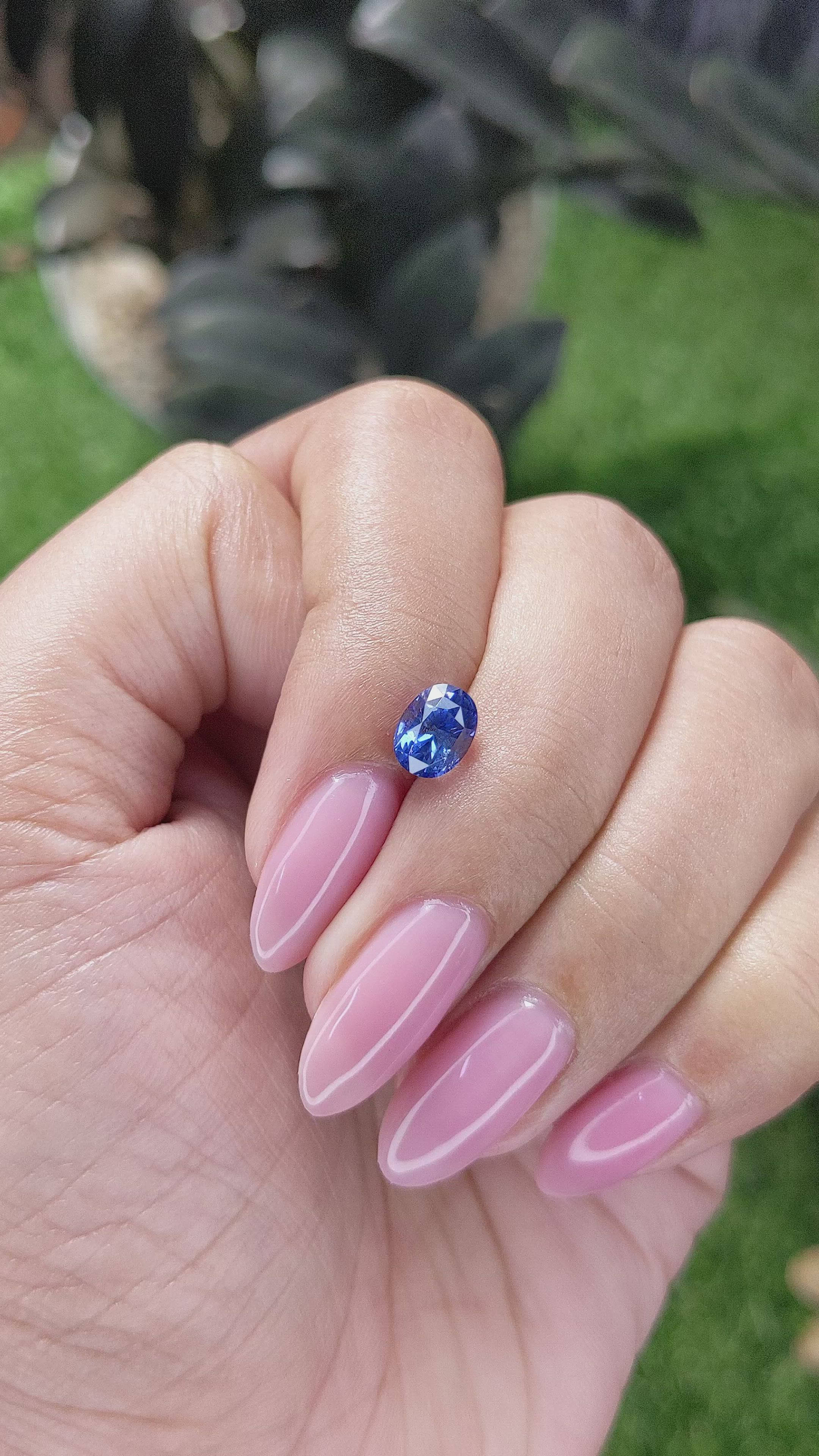 1.52 Ct. Blue Sapphire from Ceylon (Sri Lanka) Size Video