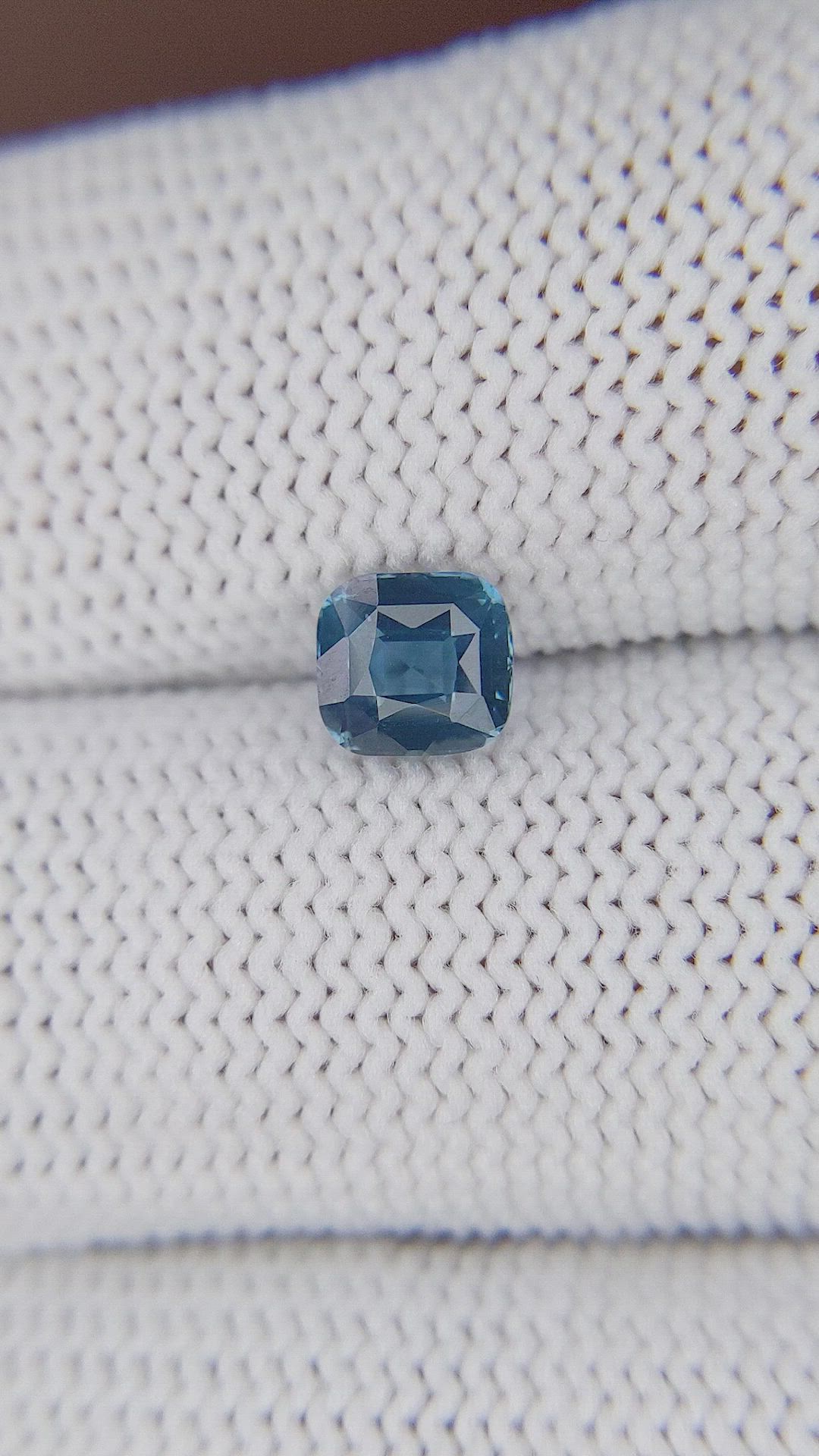 1.02 Ct. Greenish Blue Sapphire from Ceylon (Sri Lanka) Size Video