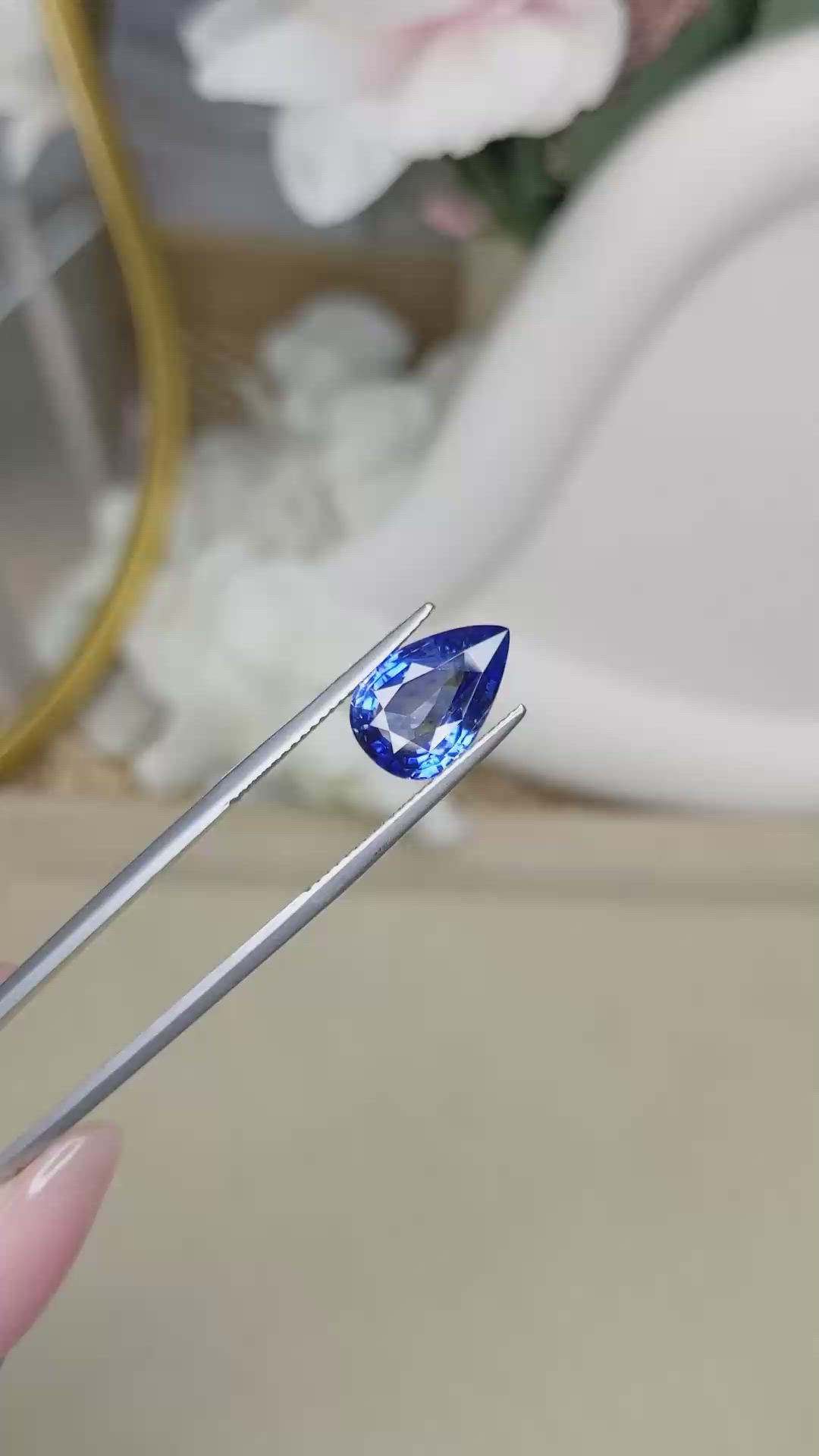 4.01 Ct. Blue Sapphire from Ceylon (Sri Lanka) Size Video