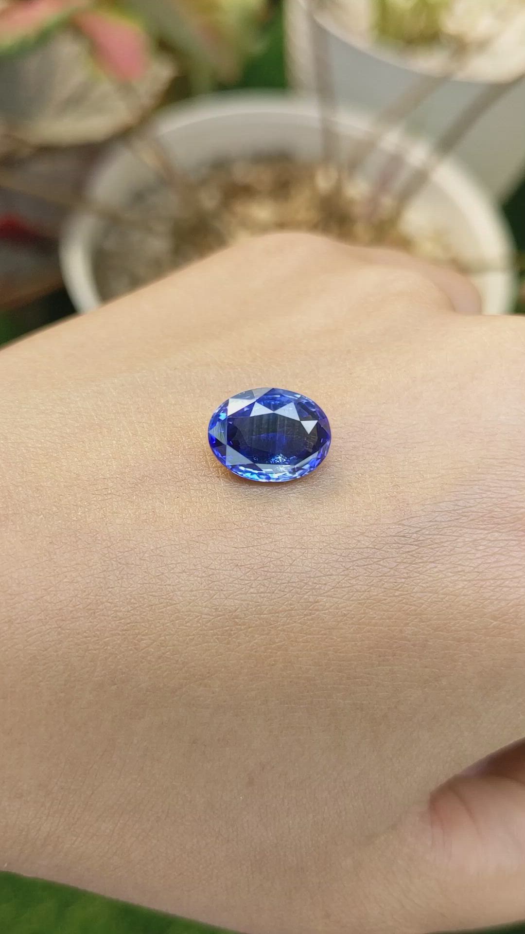 5.56 Ct. Blue Sapphire from Ceylon (Sri Lanka) Size Video