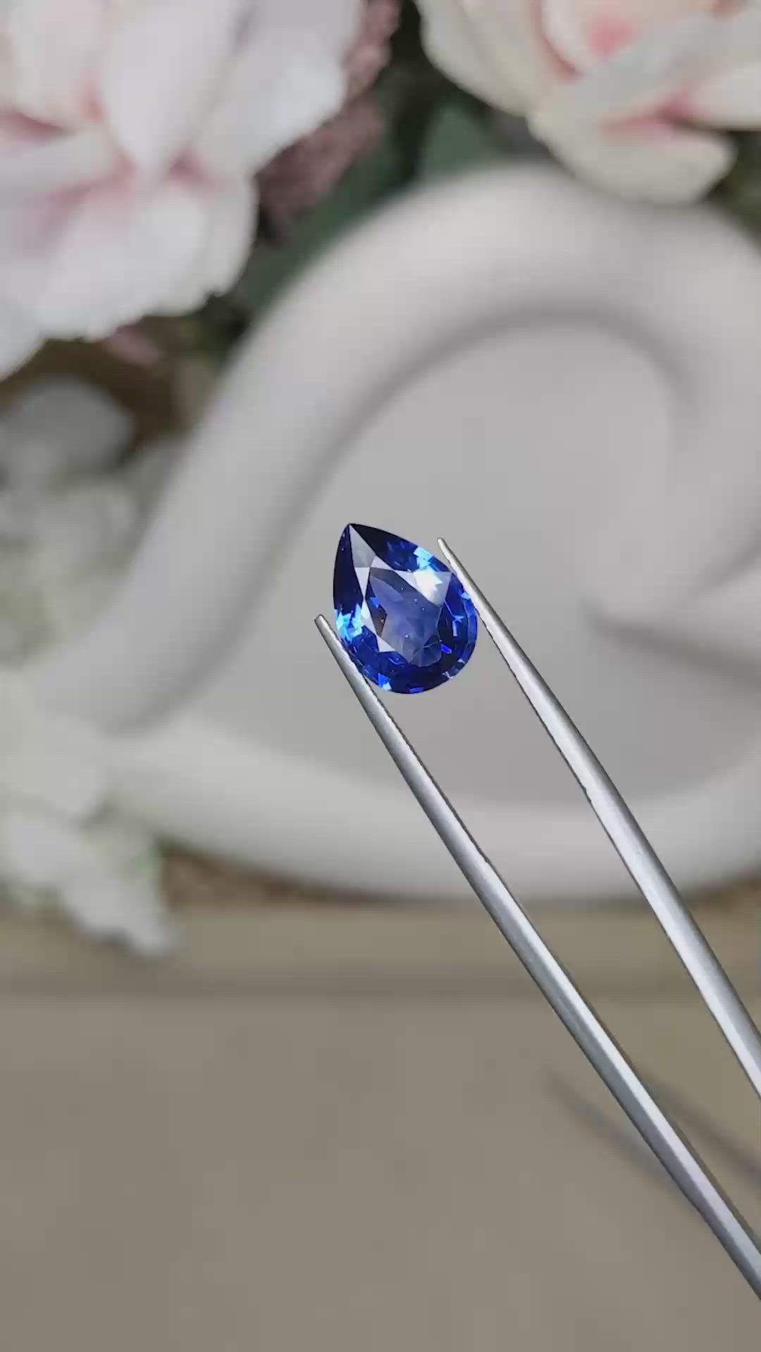 3.62 Ct. Blue Sapphire from Ceylon (Sri Lanka) Size Video