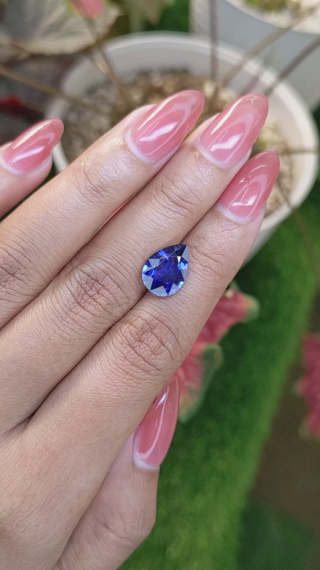 3.62 Ct. Blue Sapphire from Ceylon (Sri Lanka) Size Video