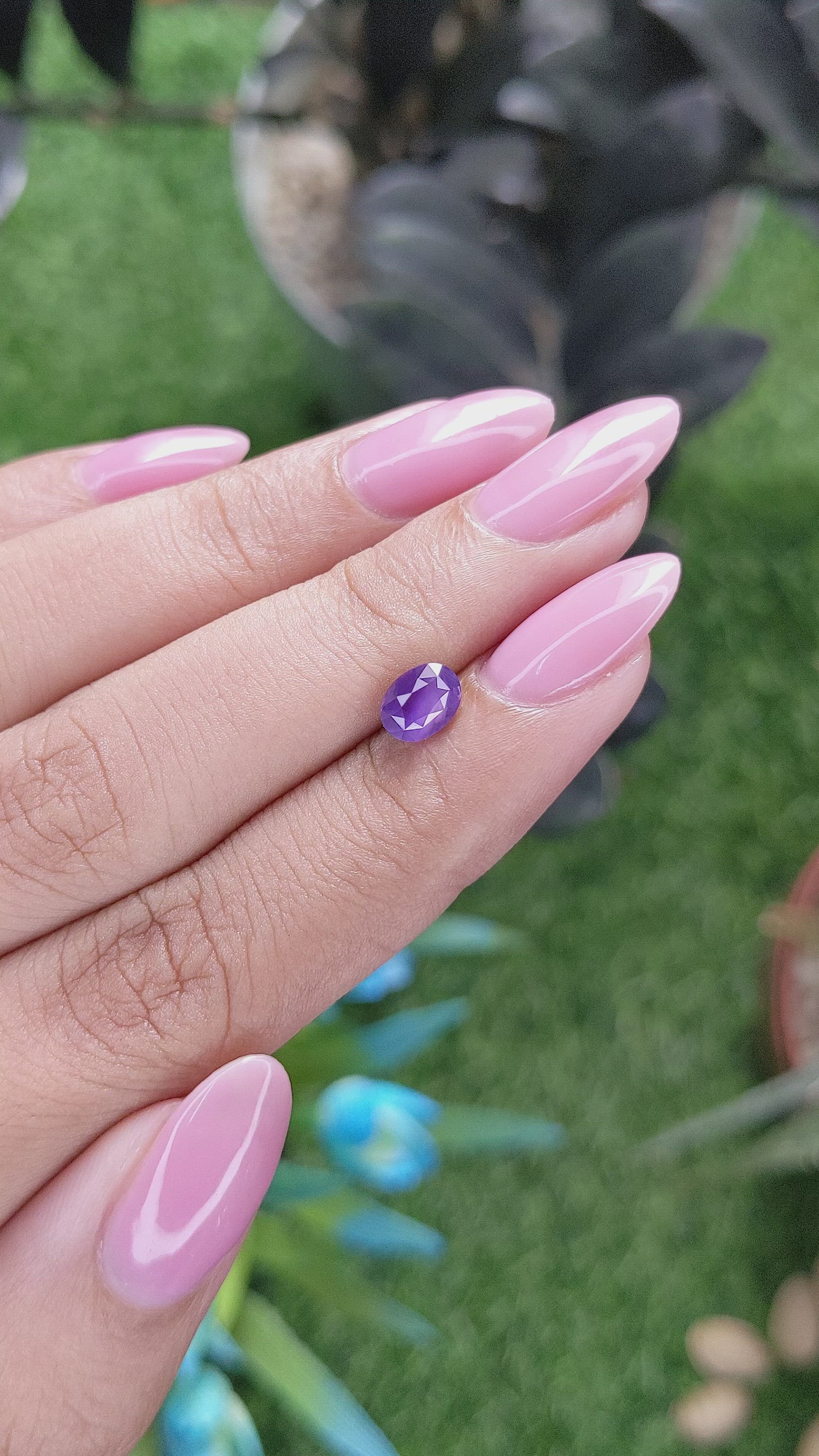 1.06 Ct. Pinkish Purple Sapphire from Ceylon (Sri Lanka) Size Video