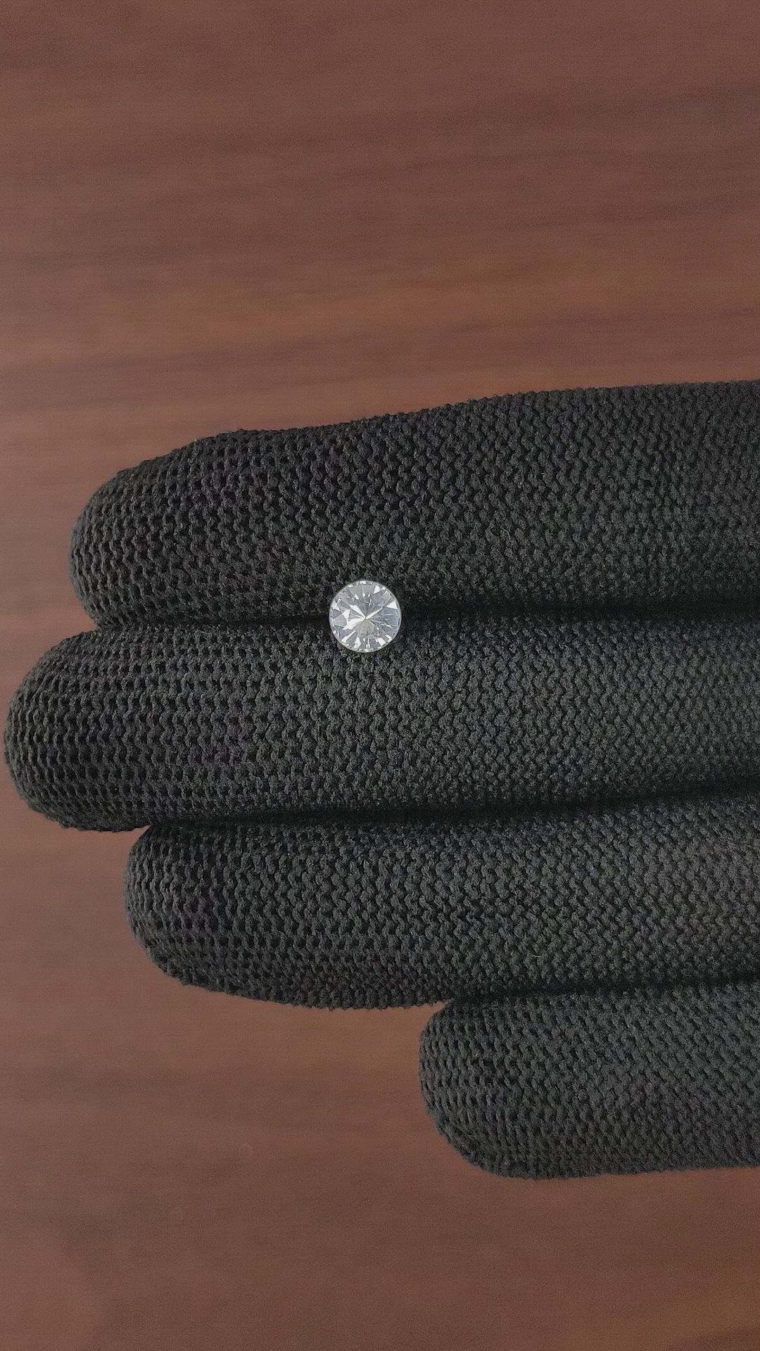 1.10 Ct. White Sapphire from Ceylon (Sri Lanka) Size Video