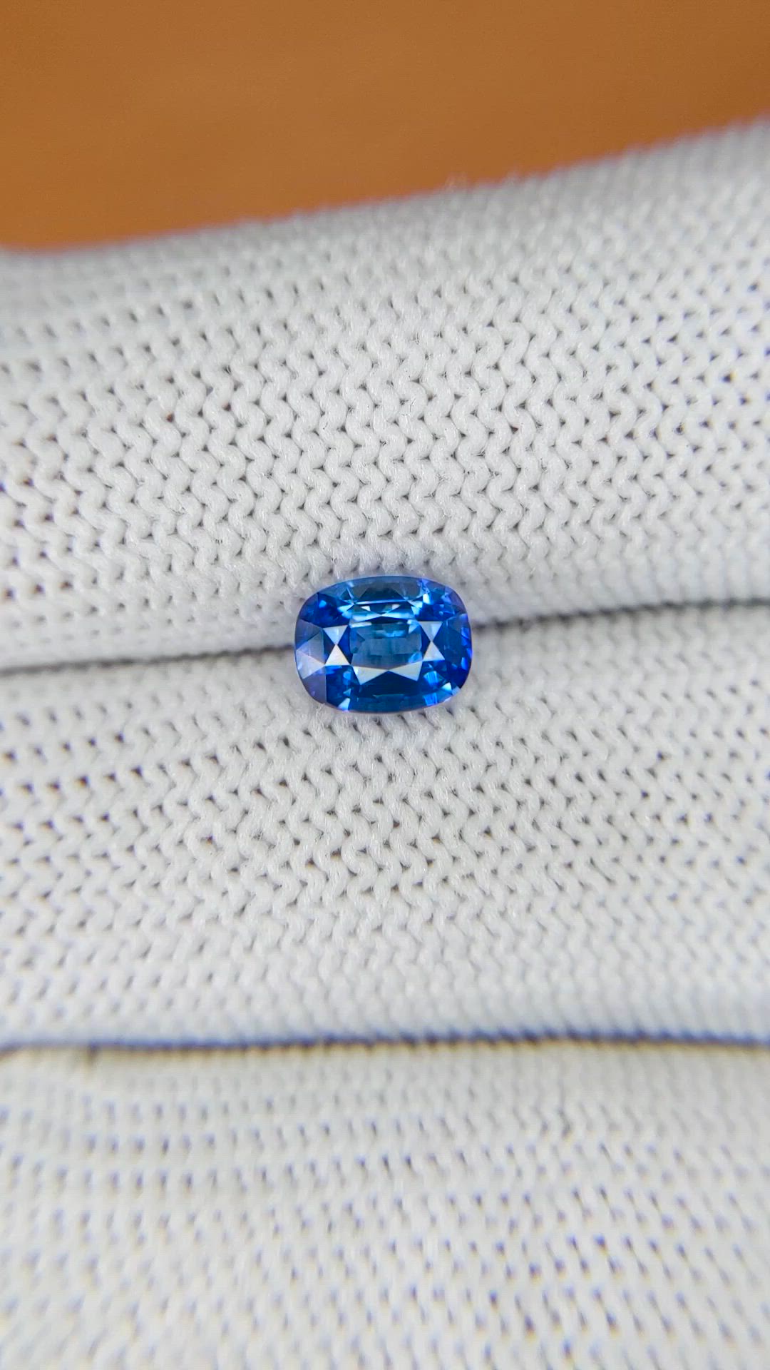 1.42 Ct. Blue Sapphire from Ceylon (Sri Lanka) Size Video