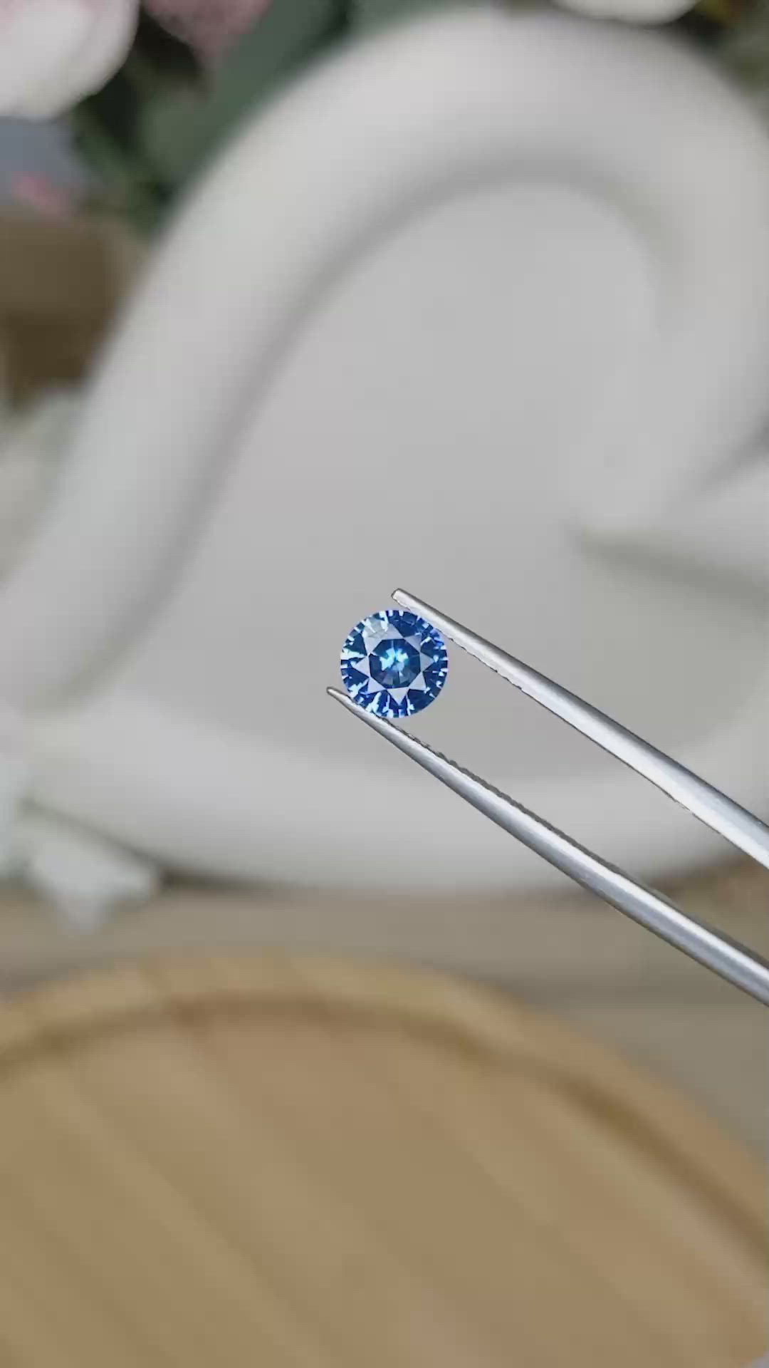 1.03 Ct. Blue Sapphire from Ceylon (Sri Lanka) Size Video
