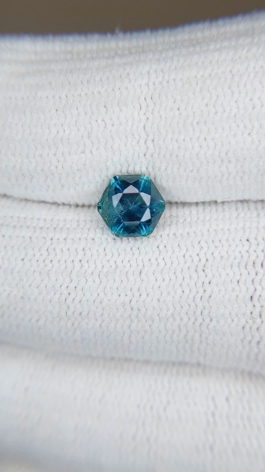 1.31 Ct. Bluish Green Sapphire from Montana Size Video