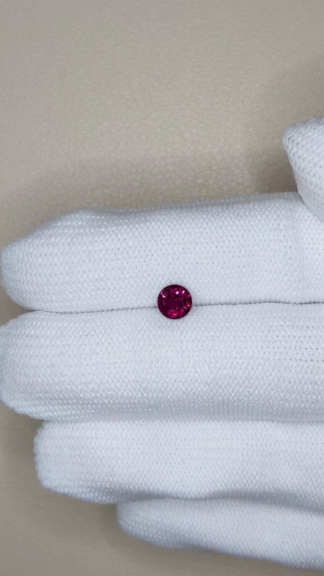 0.66 Ct. Pinkish Purple Sapphire from Mozambique Size Video