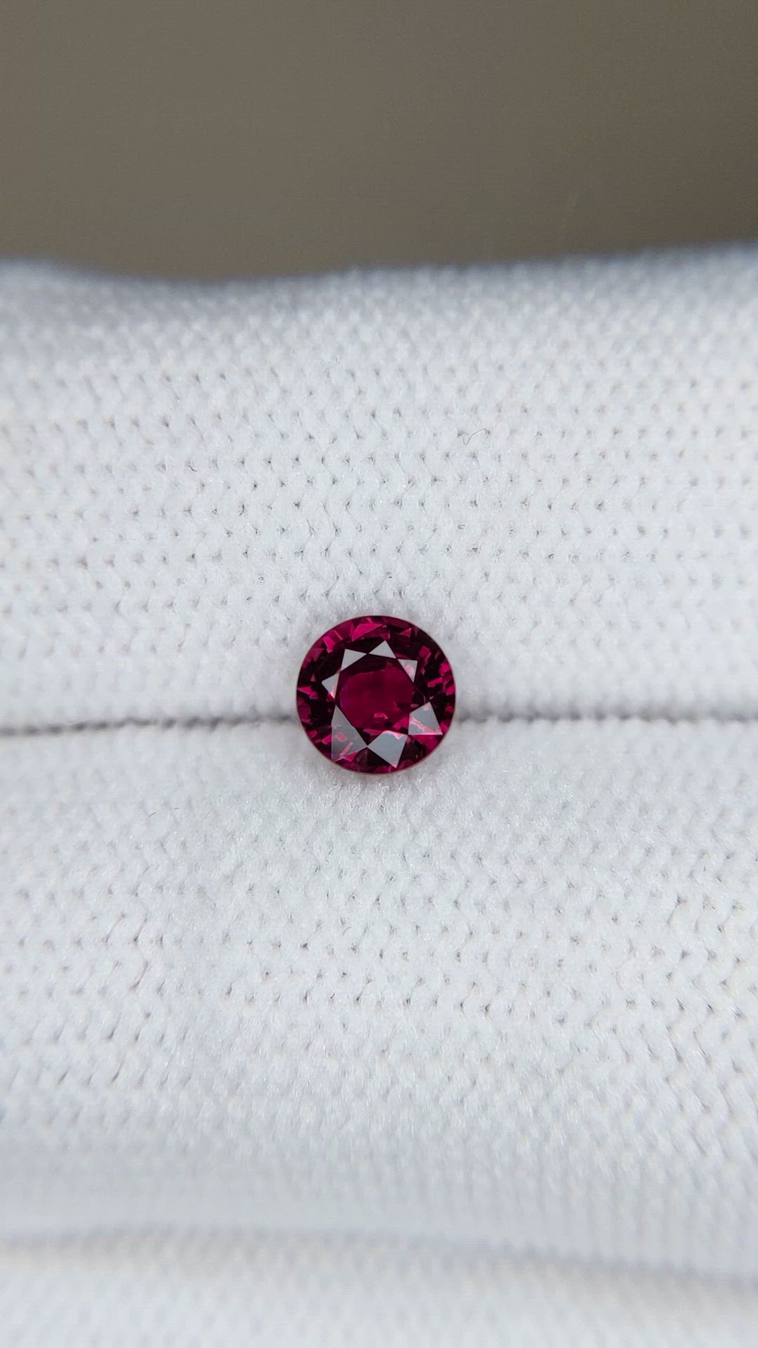 0.66 Ct. Pinkish Purple Sapphire from Mozambique Size Video
