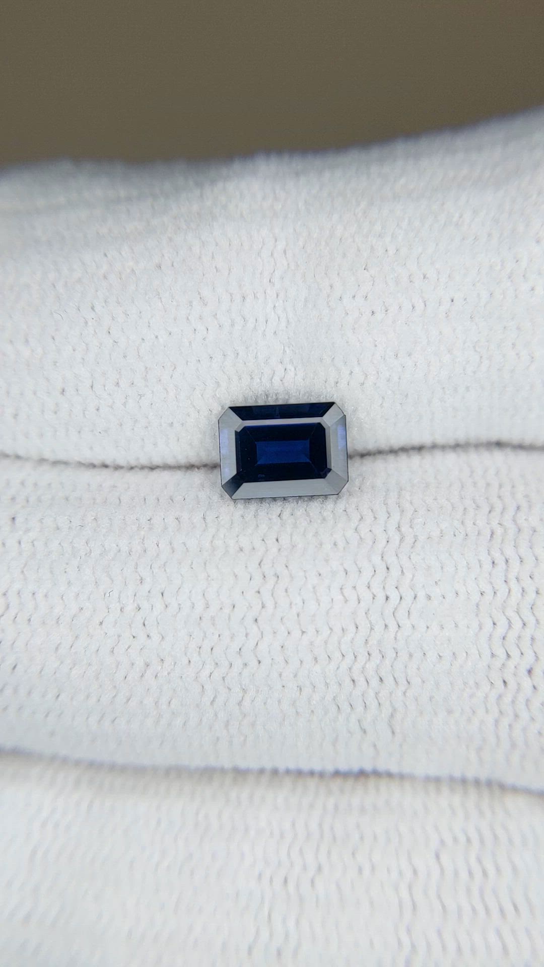 1.07 Ct. Blue Sapphire from Ceylon (Sri Lanka) Size Video