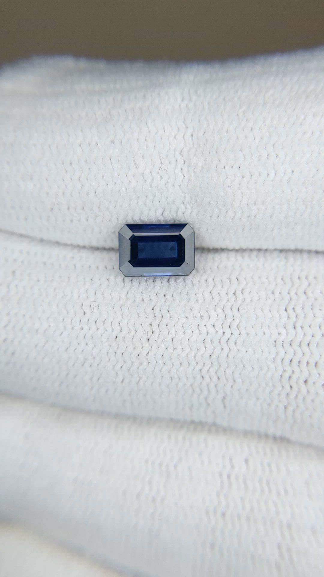 1.21 Ct. Blue Sapphire from Ceylon (Sri Lanka) Size Video