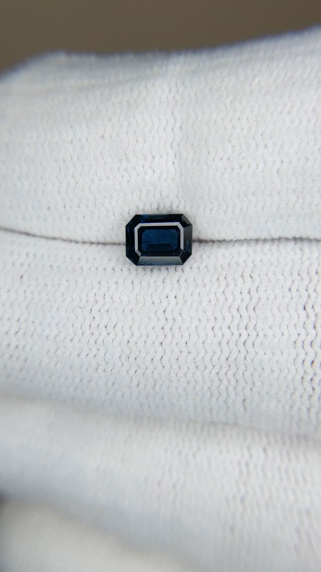 1.02 Ct. Blue Sapphire from Ceylon (Sri Lanka) Size Video