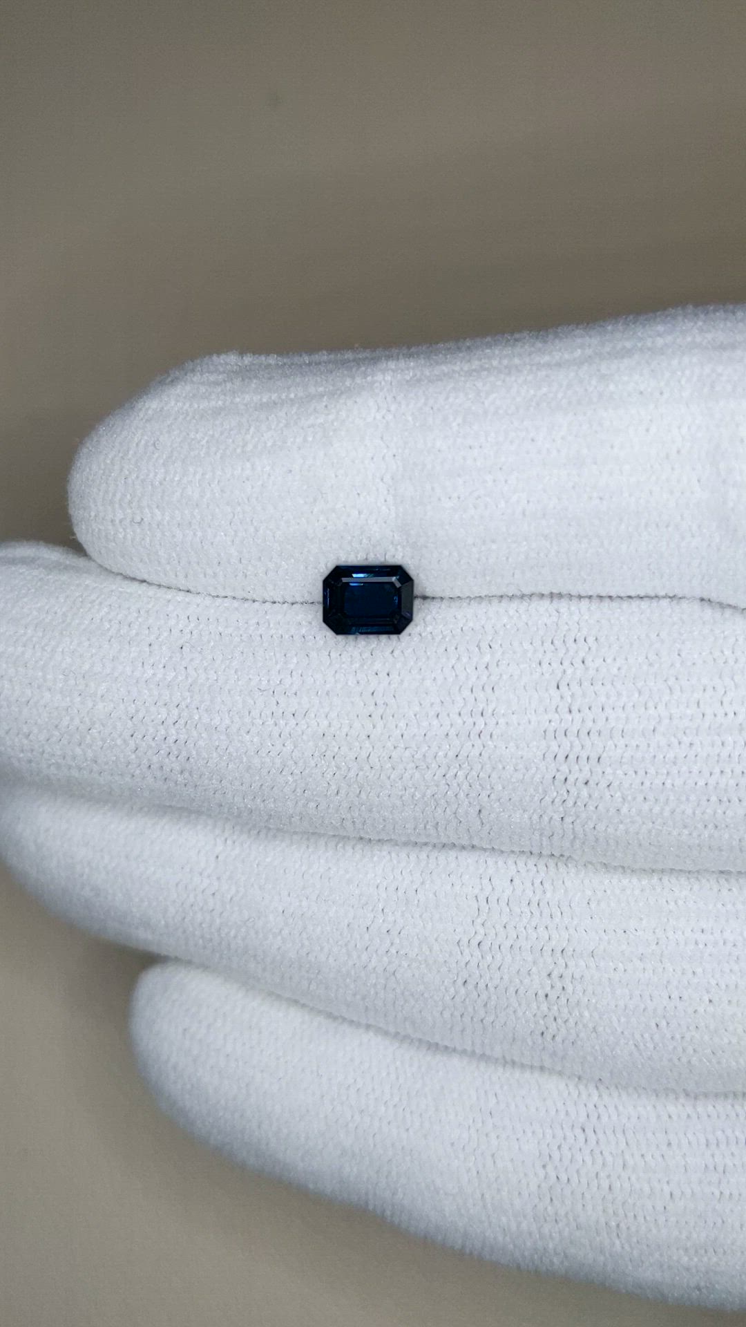 1.02 Ct. Blue Sapphire from Ceylon (Sri Lanka) Size Video