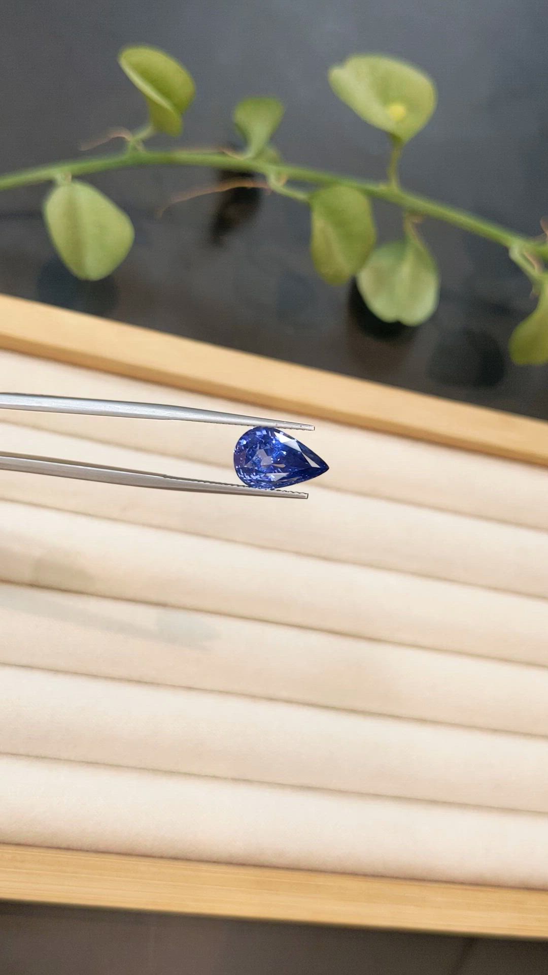 6.05 Ct. Blue Sapphire from Ceylon (Sri Lanka) Size Video