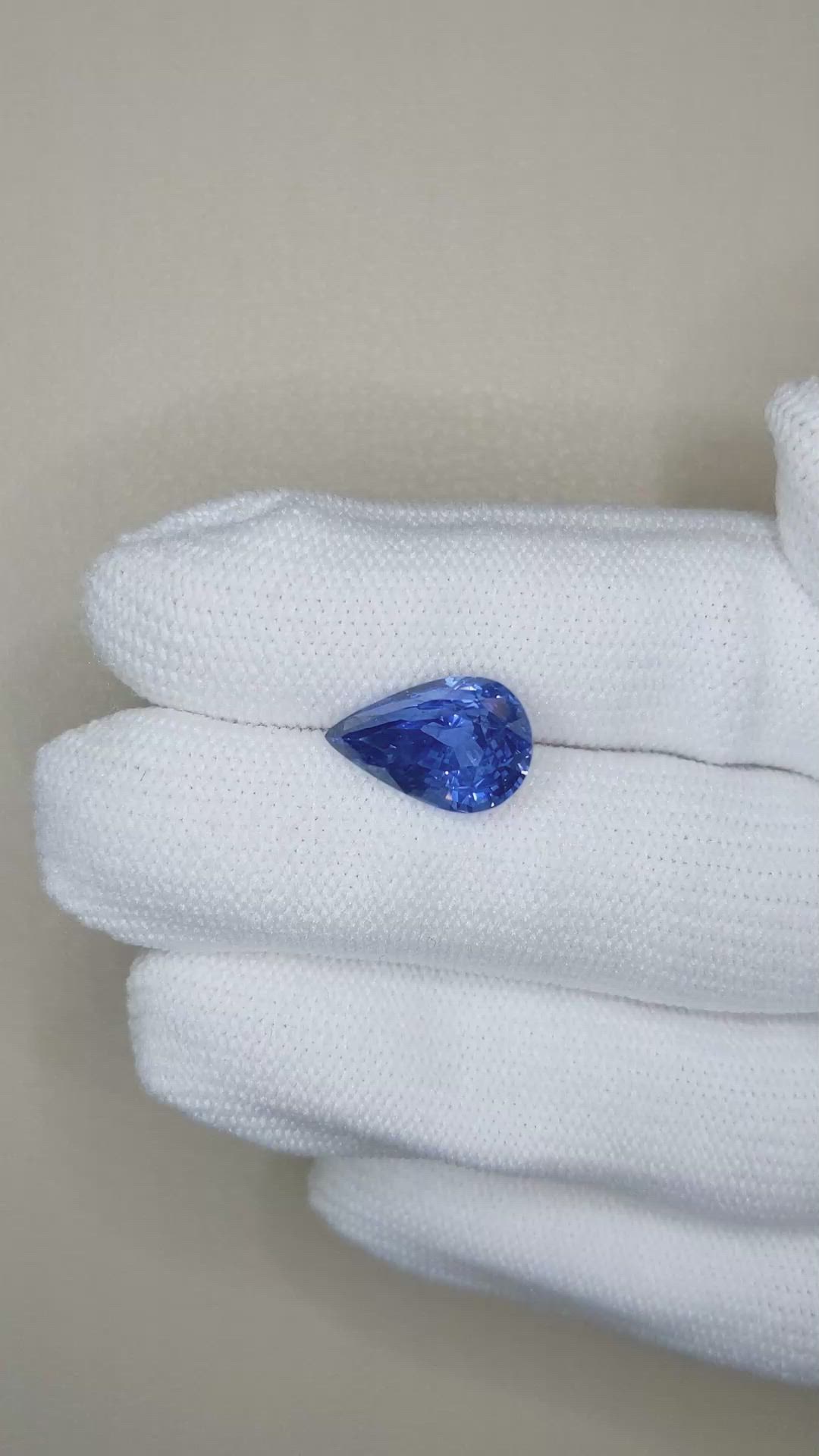 6.05 Ct. Blue Sapphire from Ceylon (Sri Lanka) Size Video