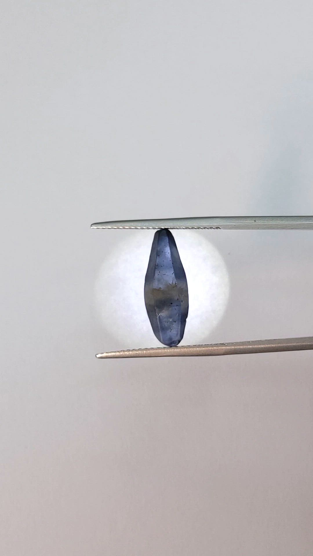 4.89 Ct. Blue Sapphire from Ceylon (Sri Lanka) Size Video