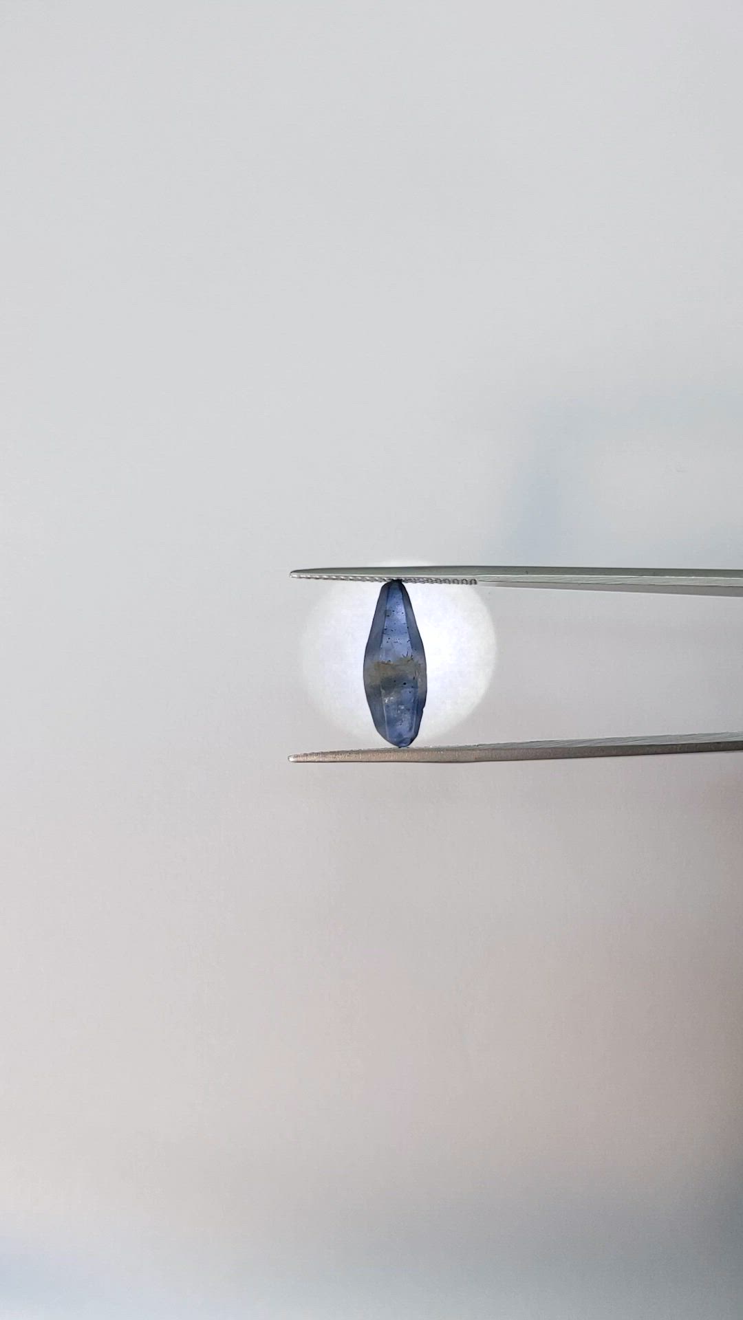 4.89 Ct. Blue Sapphire from Ceylon (Sri Lanka) Size Video