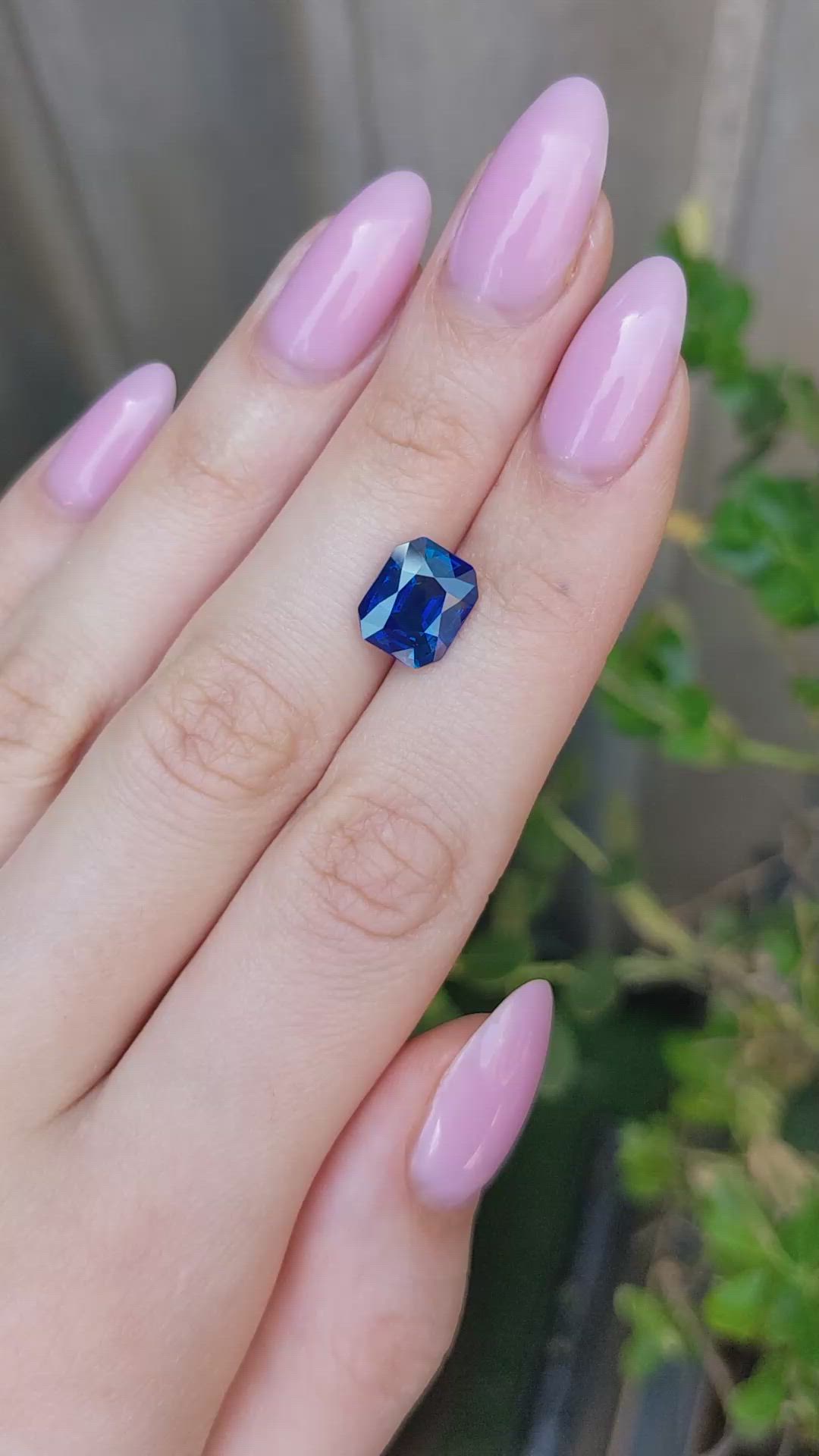 4.36 Ct. Blue Sapphire from Ceylon (Sri Lanka) Size Video