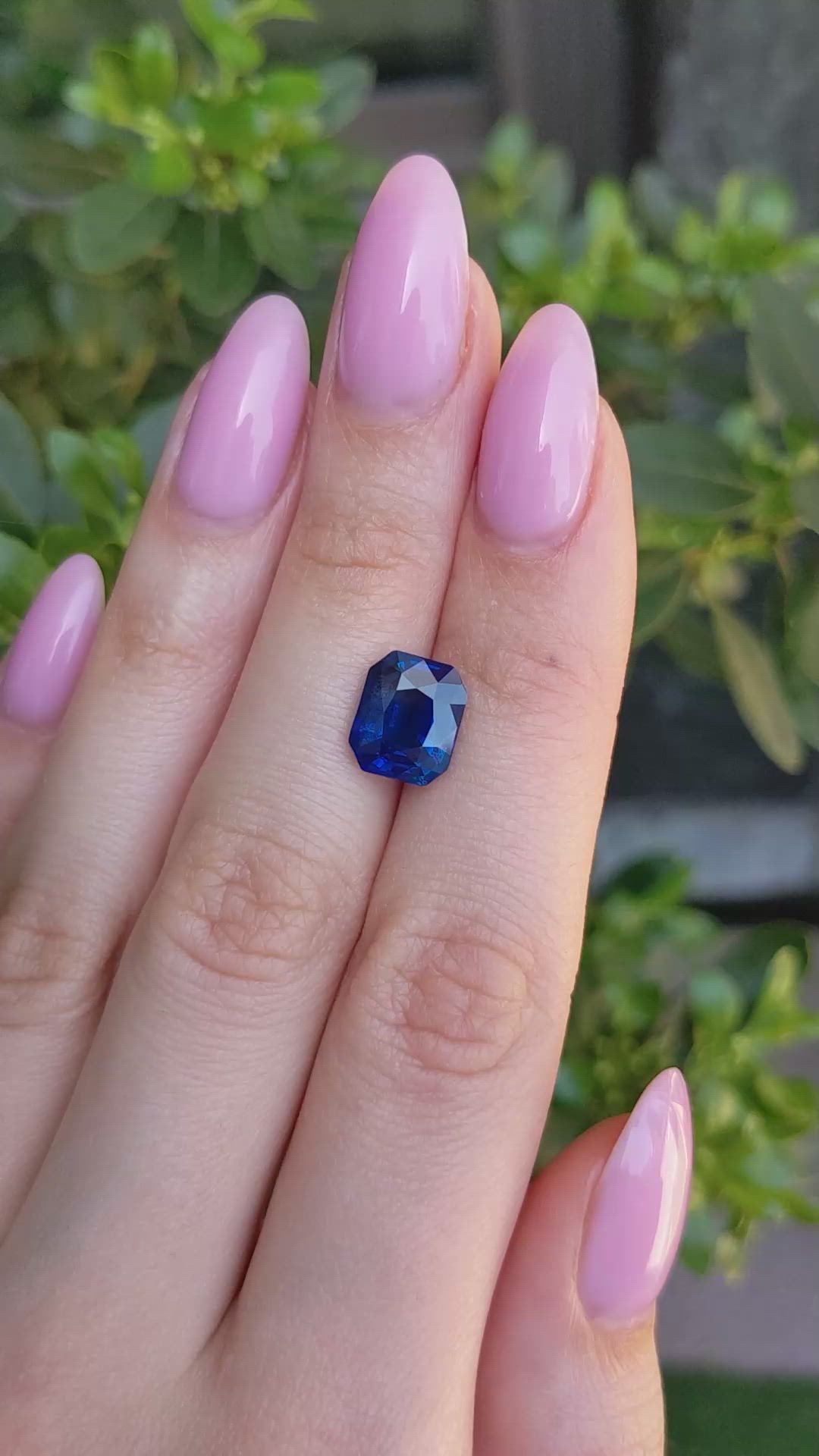 4.36 Ct. Blue Sapphire from Ceylon (Sri Lanka) Size Video
