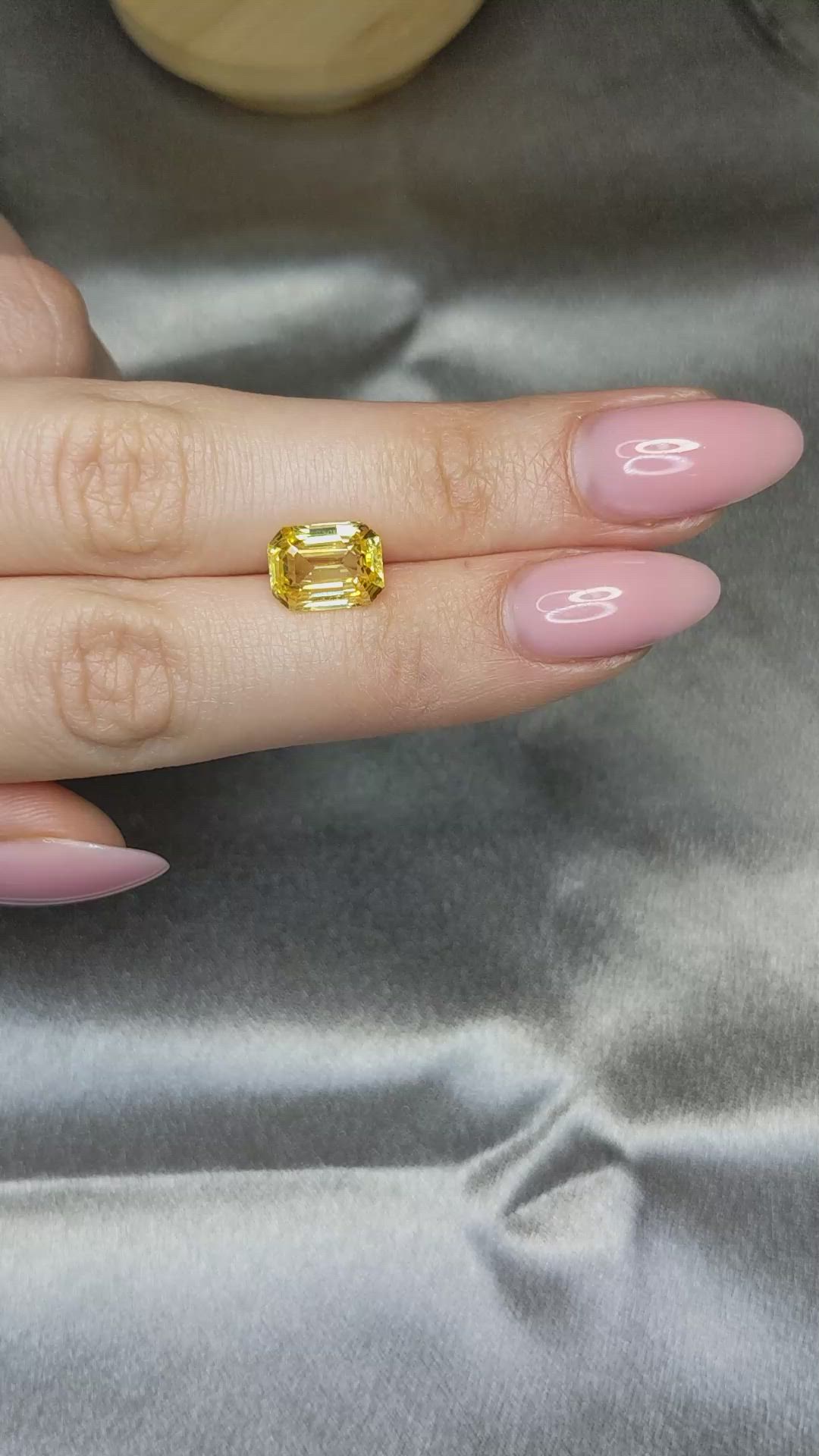 5.06 Ct. Yellow Sapphire from Ceylon (Sri Lanka) Size Video