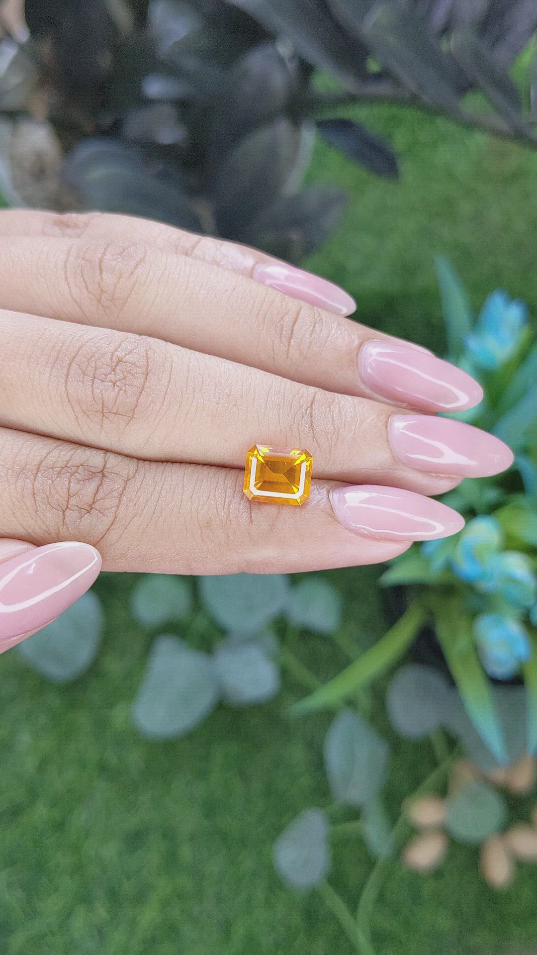 3.09 Ct. Orange Sapphire from Ceylon (Sri Lanka) Size Video
