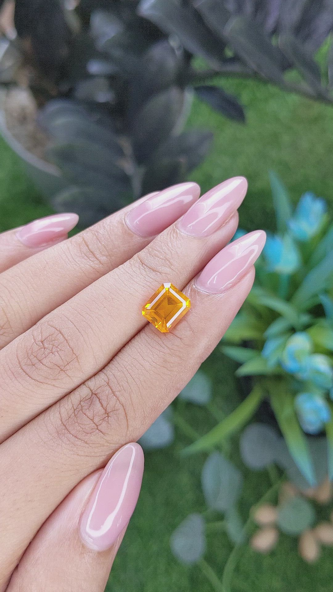 3.09 Ct. Orange Sapphire from Ceylon (Sri Lanka) Size Video