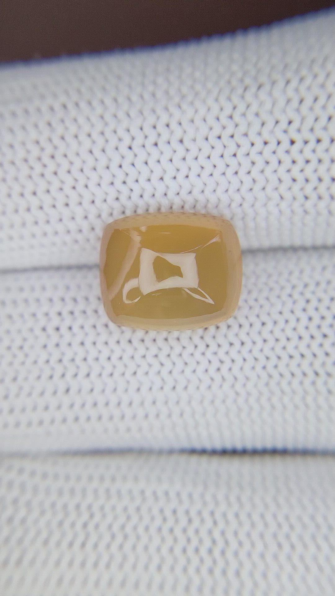 8.85 Ct. Yellowish Brown Cabochon Sapphire from Ceylon (Sri Lanka) Size Video