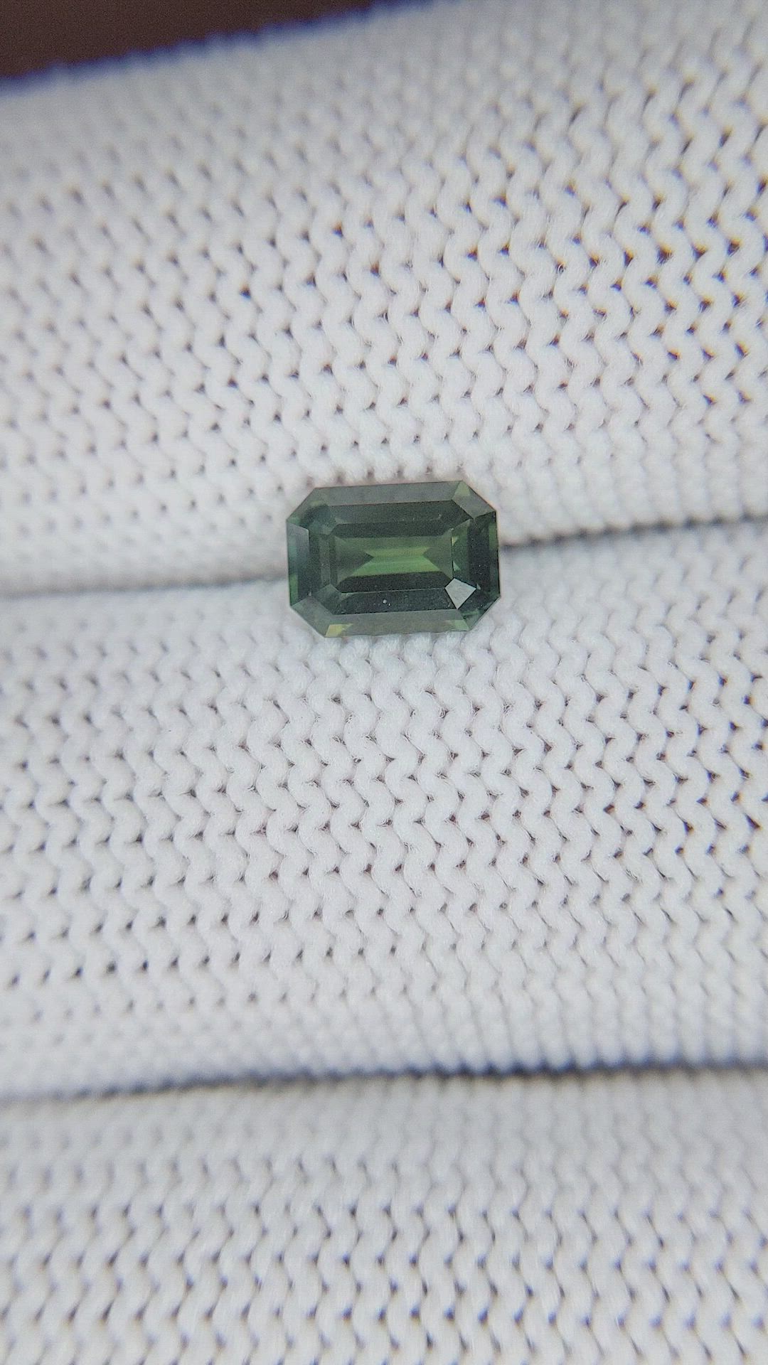 1.02 Ct. Green Sapphire from Ceylon (Sri Lanka) Size Video