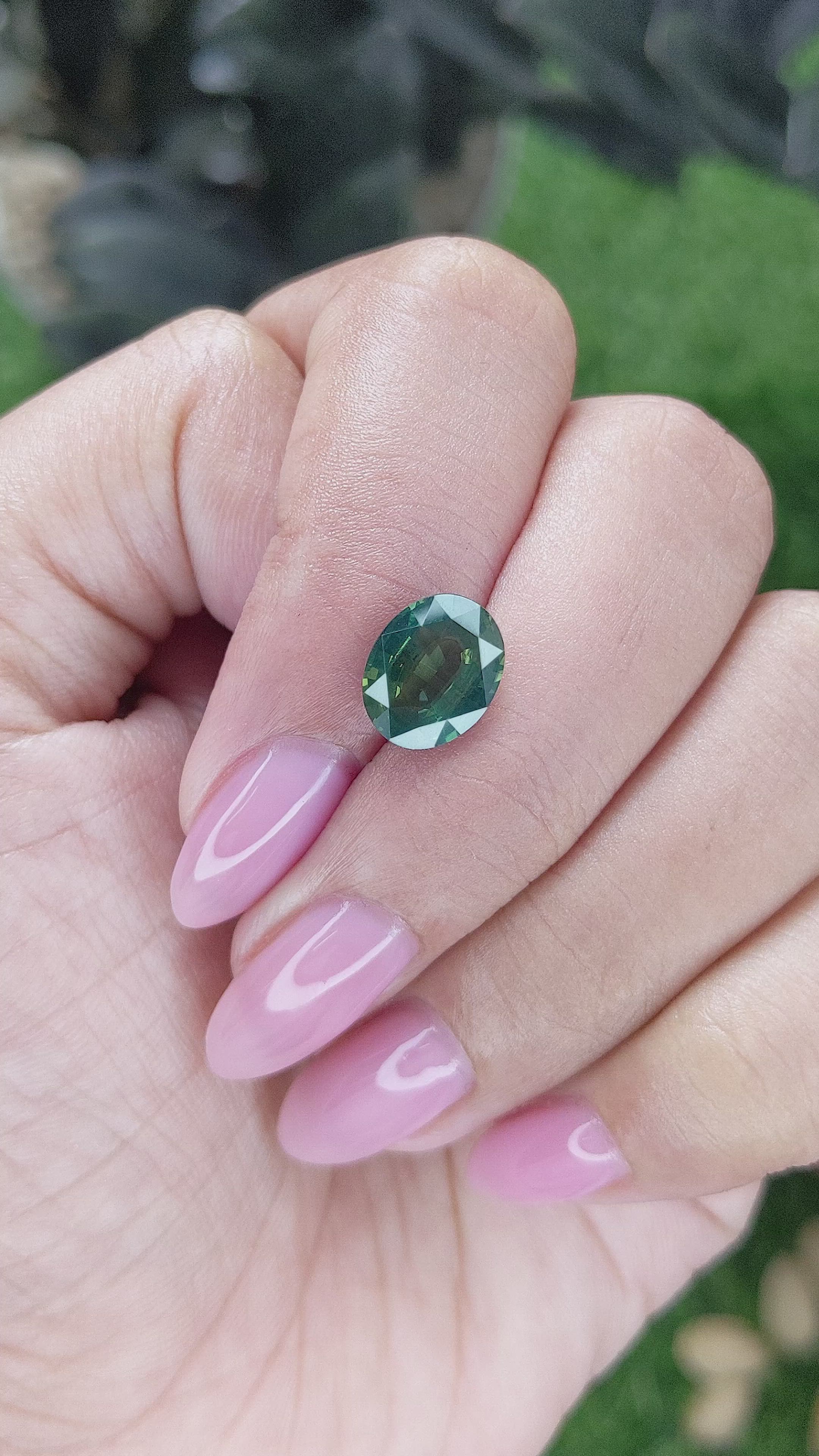 3.01 Ct. Green Sapphire from Ceylon (Sri Lanka) Size Video